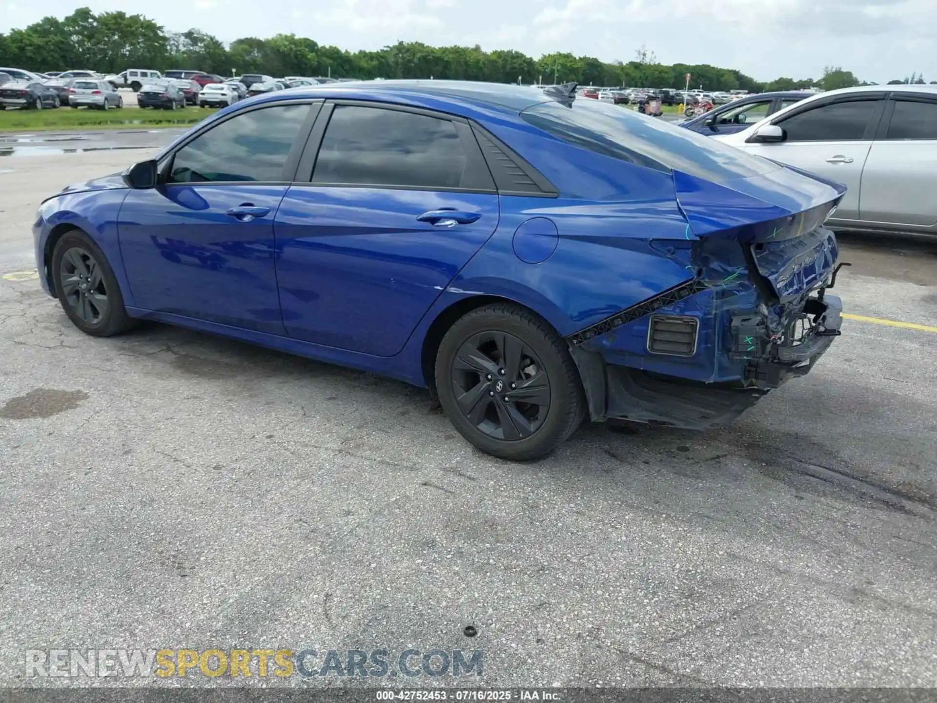 3 Photograph of a damaged car 5NPLM4AG8MH007775 HYUNDAI ELANTRA 2021