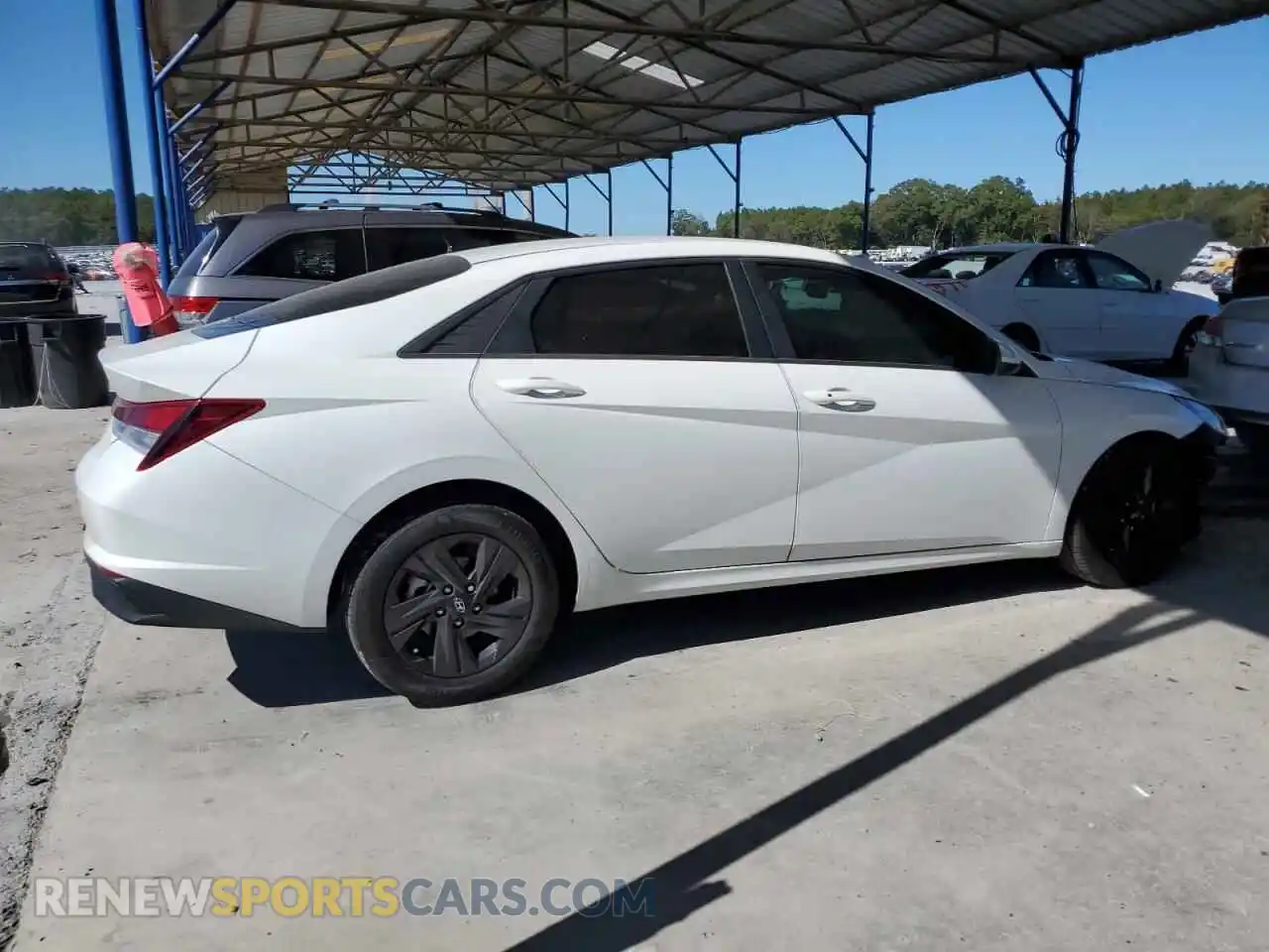 3 Photograph of a damaged car 5NPLM4AG8MH009462 HYUNDAI ELANTRA 2021