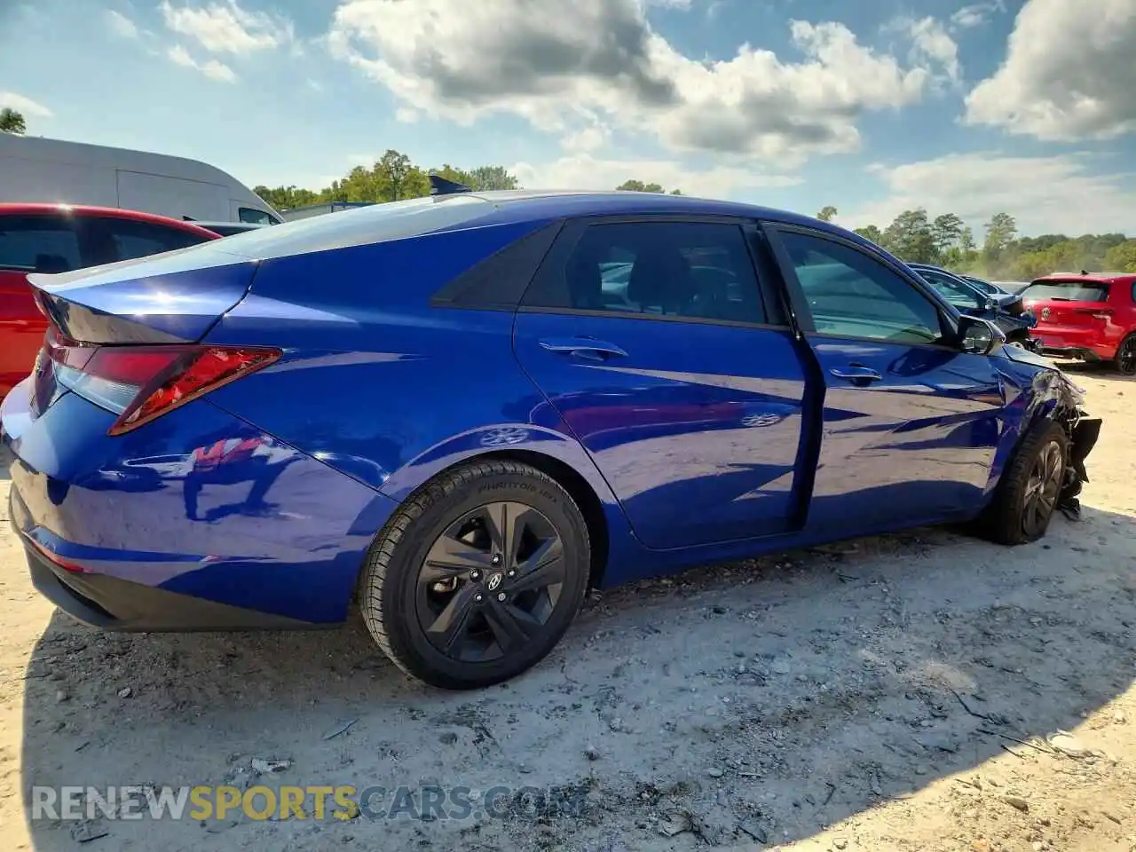 3 Photograph of a damaged car 5NPLM4AG8MH041361 HYUNDAI ELANTRA 2021