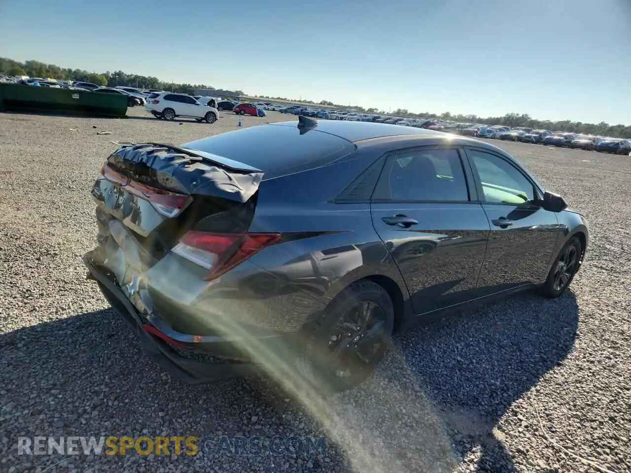3 Photograph of a damaged car 5NPLM4AG9MH025671 HYUNDAI ELANTRA 2021