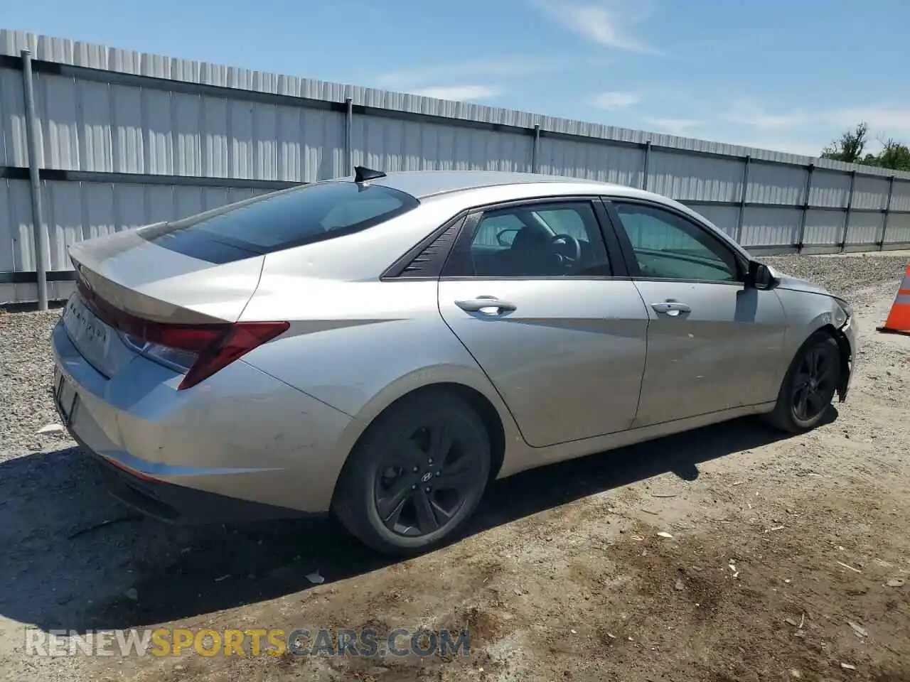 3 Photograph of a damaged car 5NPLM4AG9MH026481 HYUNDAI ELANTRA 2021