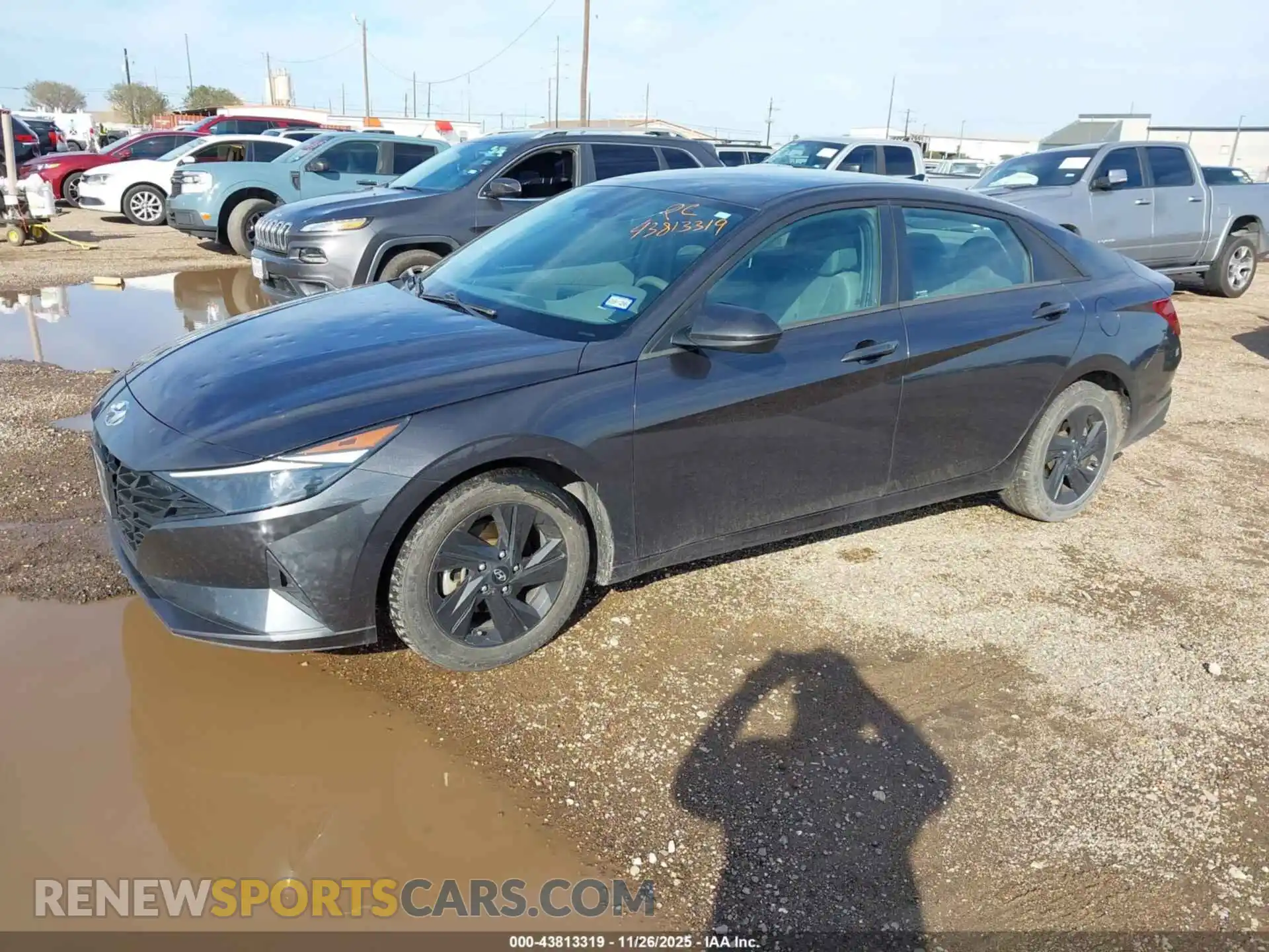 2 Photograph of a damaged car 5NPLM4AG9MH032524 HYUNDAI ELANTRA 2021