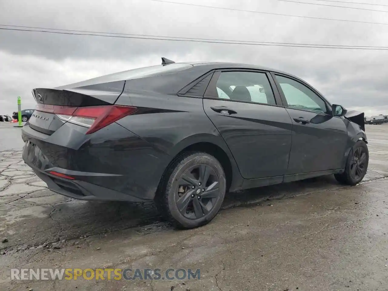 3 Photograph of a damaged car 5NPLM4AG9MH038484 HYUNDAI ELANTRA 2021
