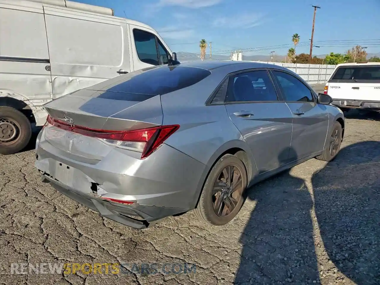 3 Фотография поврежденного автомобиля 5NPLM4AG9MH038890 HYUNDAI ELANTRA 2021