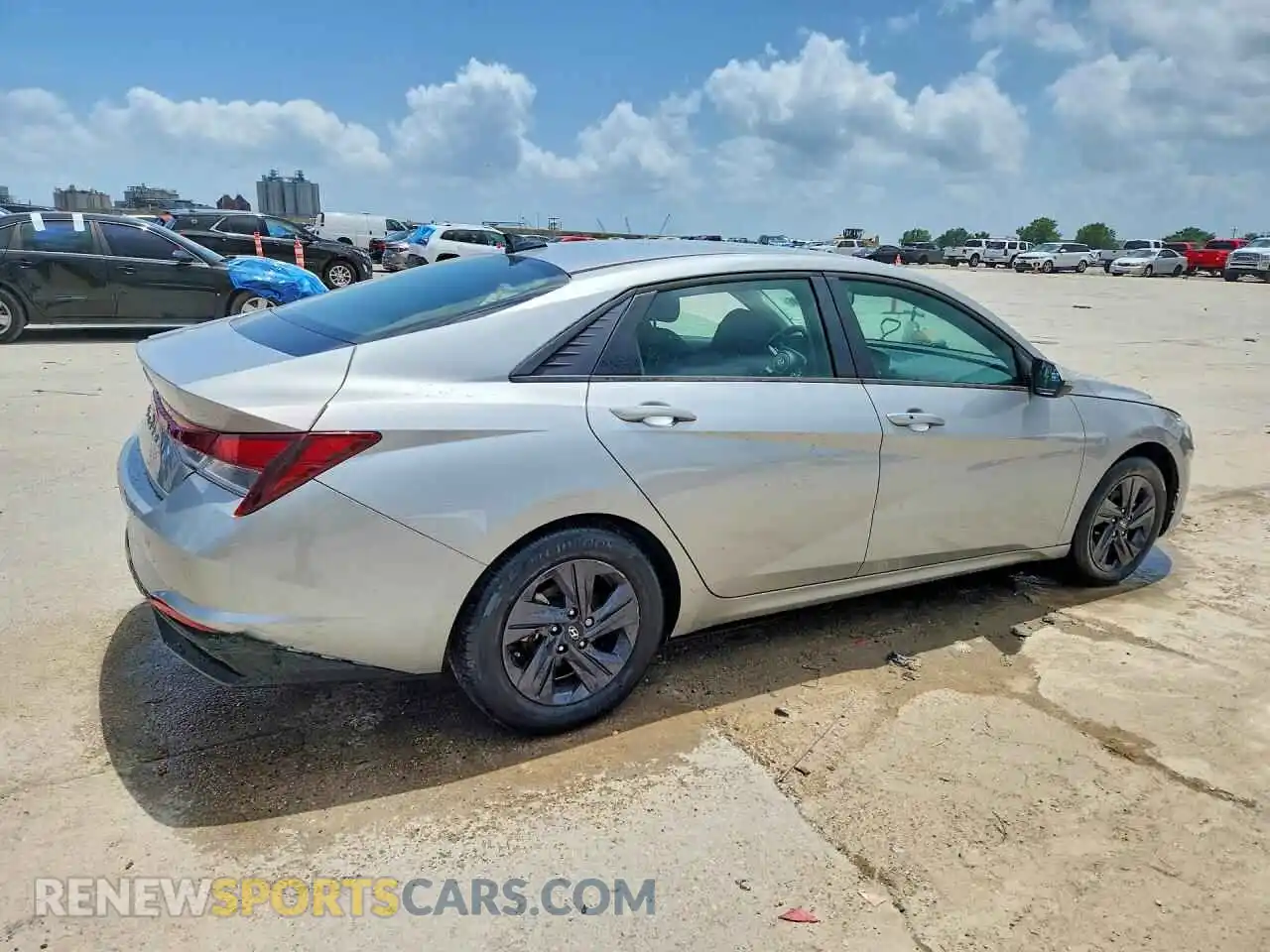 3 Photograph of a damaged car 5NPLM4AGXMH032385 HYUNDAI ELANTRA 2021