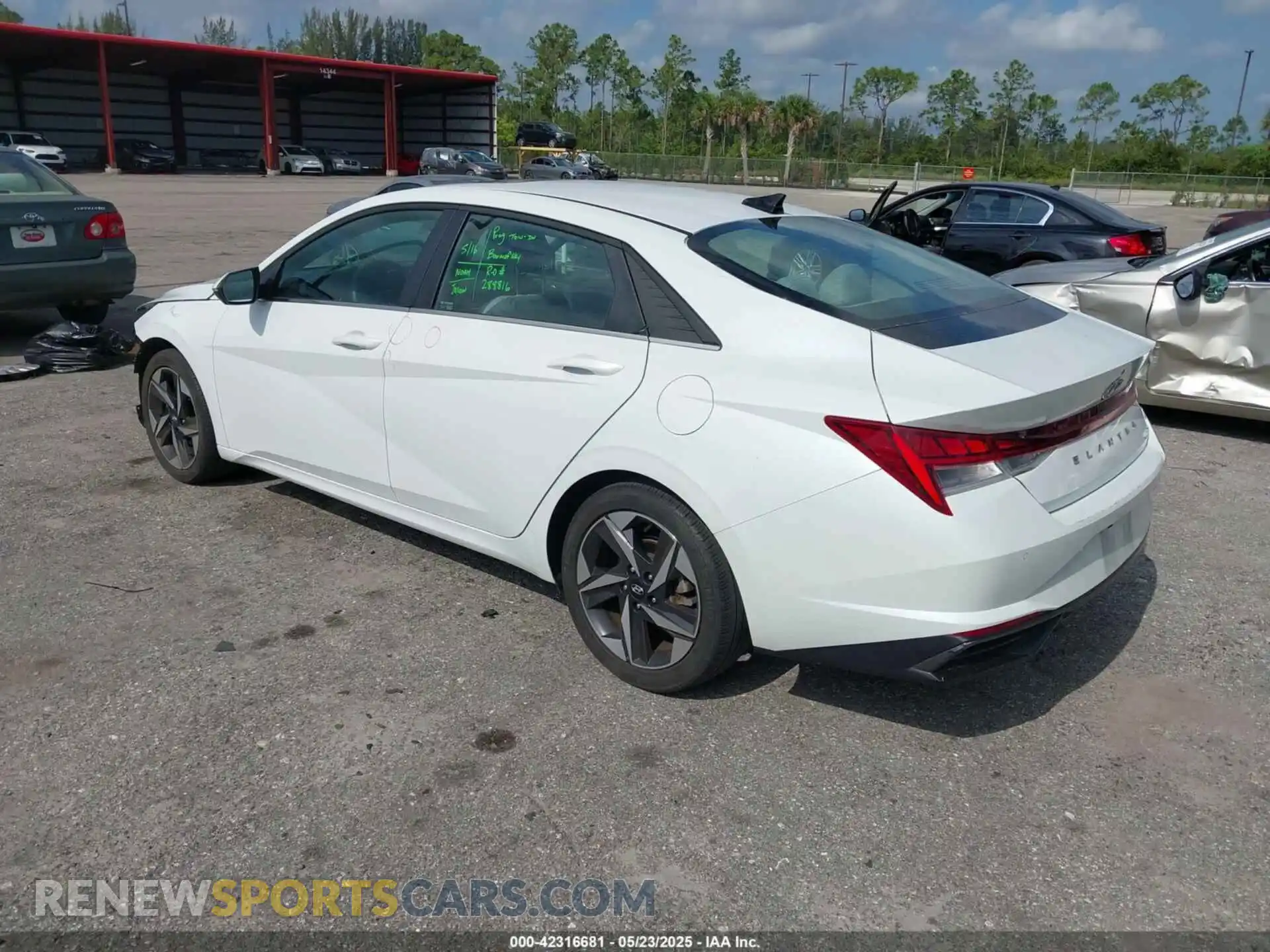 3 Photograph of a damaged car 5NPLP4AG0MH017241 HYUNDAI ELANTRA 2021