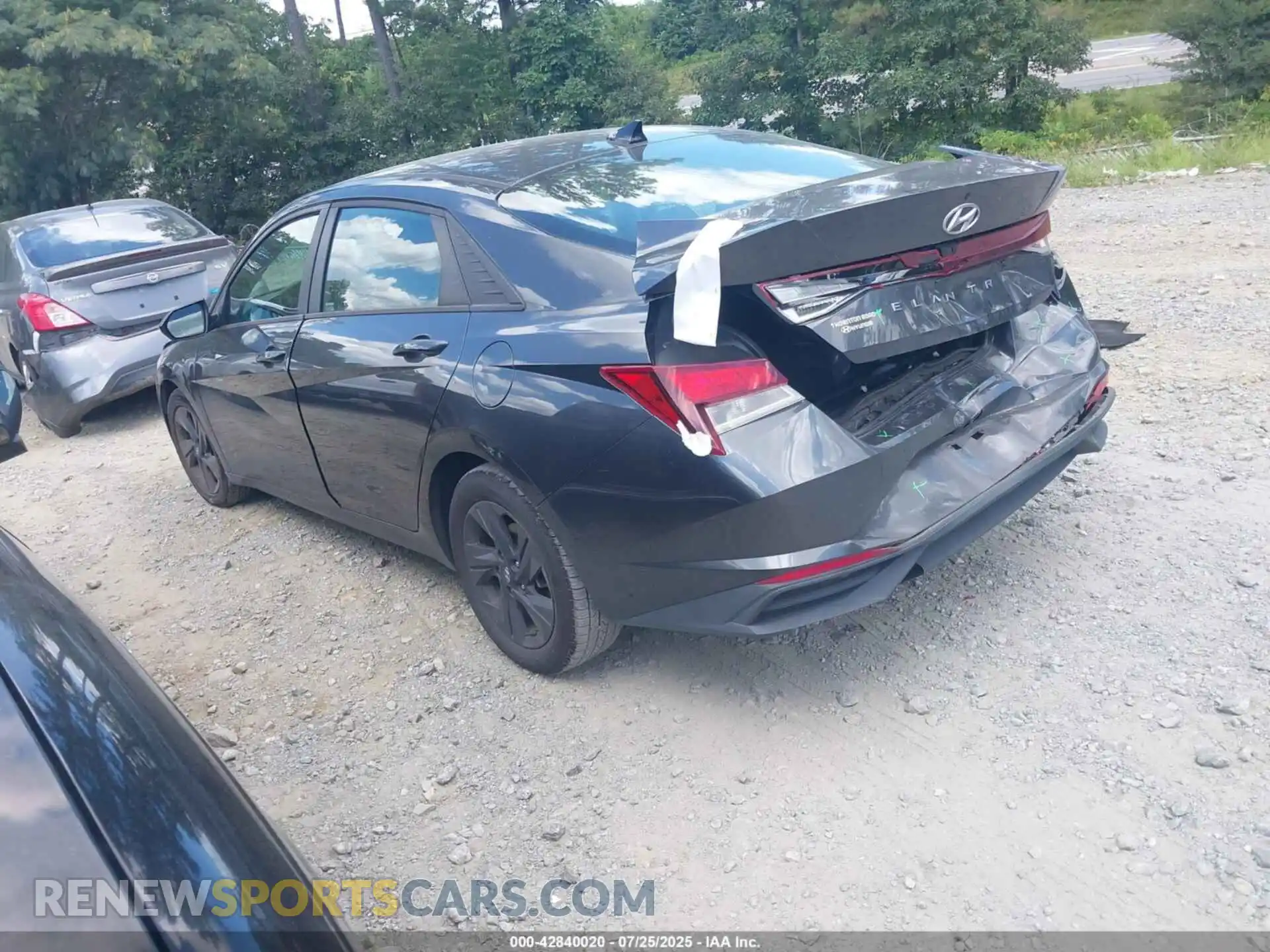 3 Photograph of a damaged car 5NPLS4AG2MH026375 HYUNDAI ELANTRA 2021
