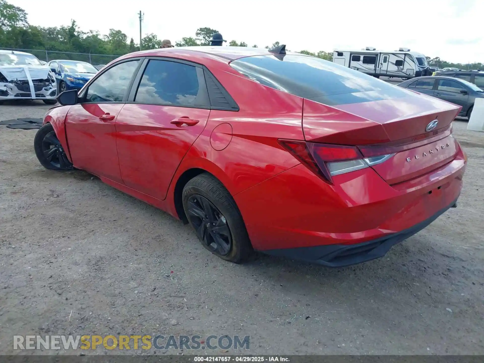 3 Photograph of a damaged car 5NPLS4AG3MH052015 HYUNDAI ELANTRA 2021