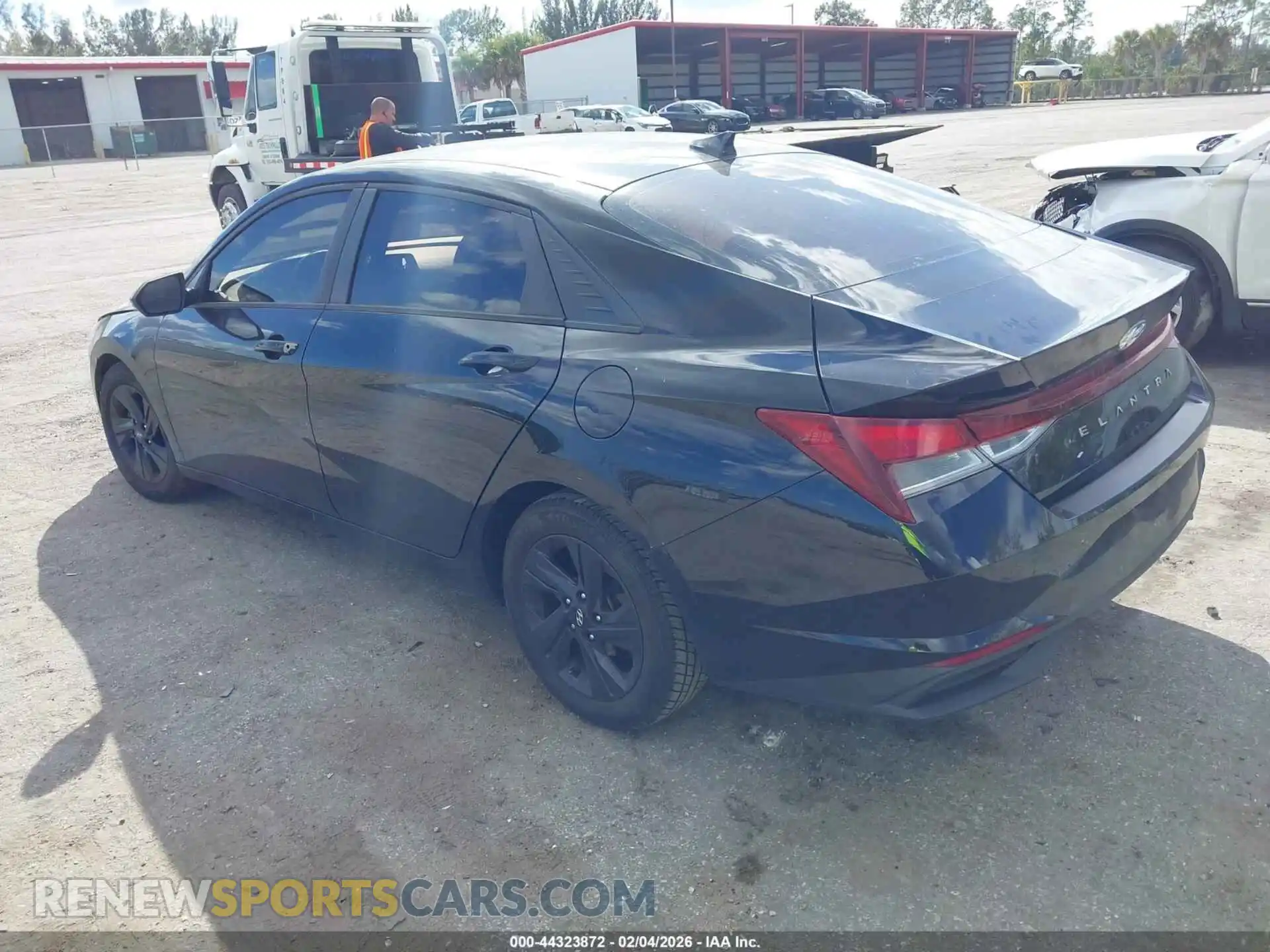 3 Photograph of a damaged car 5NPLS4AG4MH019251 HYUNDAI ELANTRA 2021