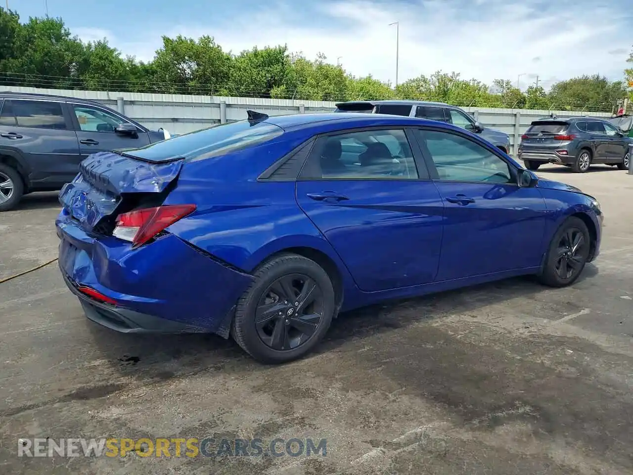 3 Photograph of a damaged car 5NPLS4AG4MH019654 HYUNDAI ELANTRA 2021