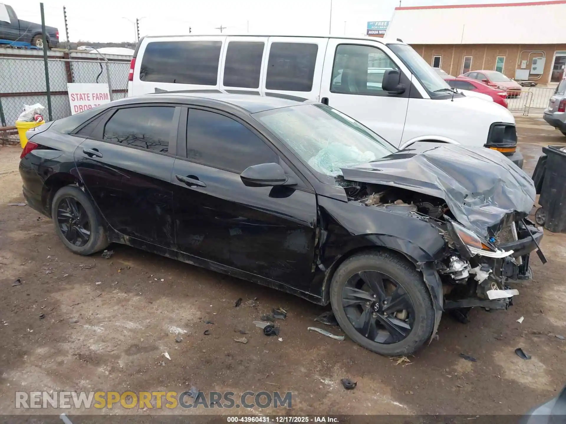 1 Photograph of a damaged car 5NPLS4AG5MH022501 HYUNDAI ELANTRA 2021
