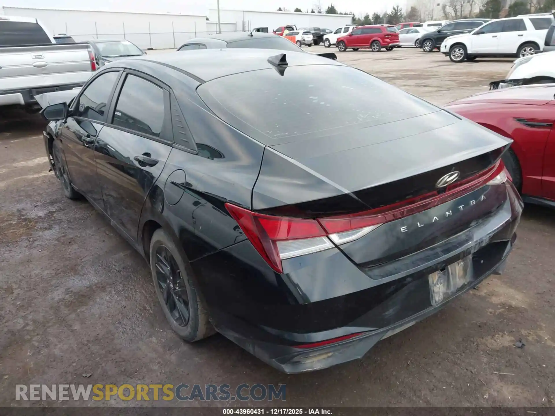 3 Photograph of a damaged car 5NPLS4AG5MH022501 HYUNDAI ELANTRA 2021