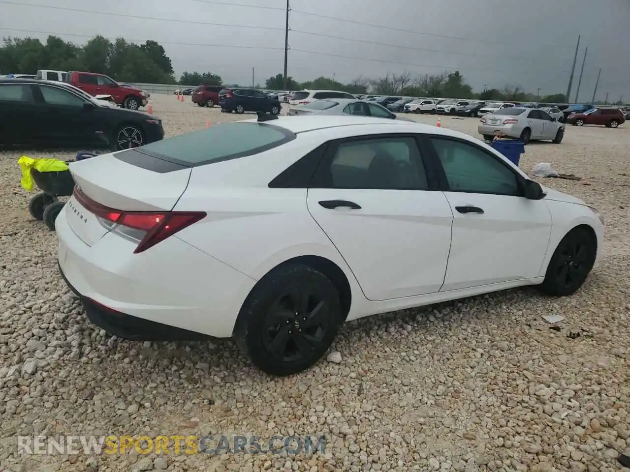 3 Photograph of a damaged car 5NPLS4AG5MH027343 HYUNDAI ELANTRA 2021