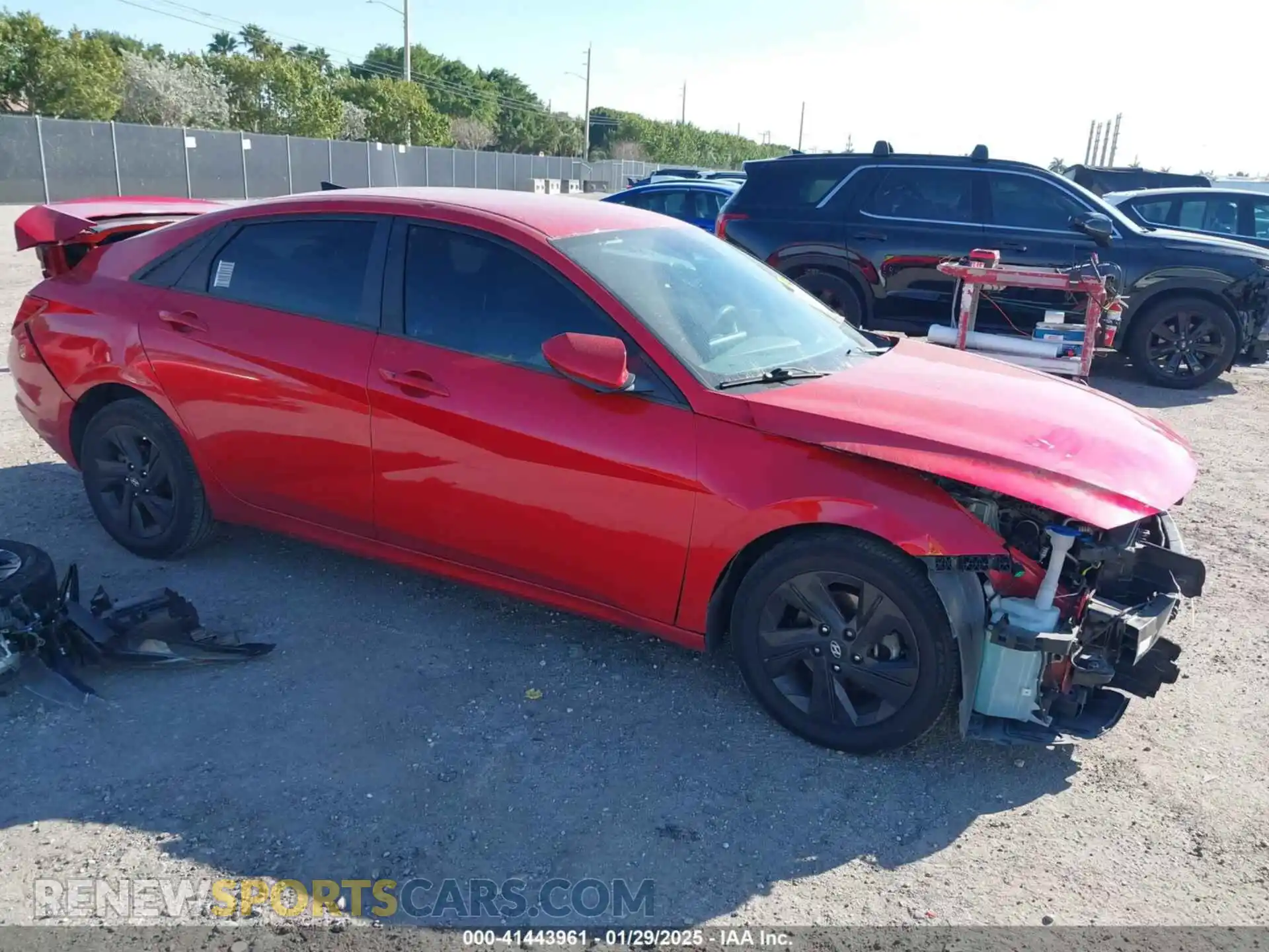 1 Photograph of a damaged car 5NPLS4AG7MH005232 HYUNDAI ELANTRA 2021
