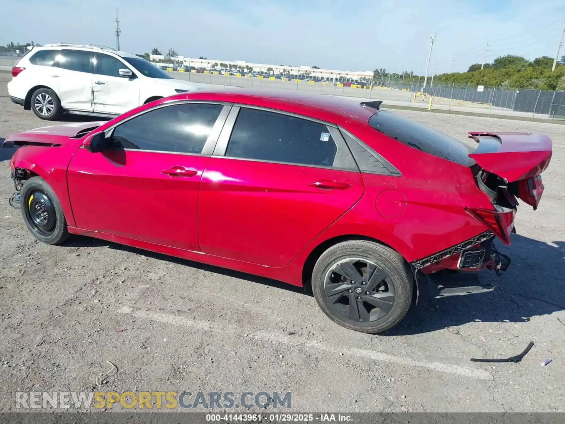 3 Photograph of a damaged car 5NPLS4AG7MH005232 HYUNDAI ELANTRA 2021