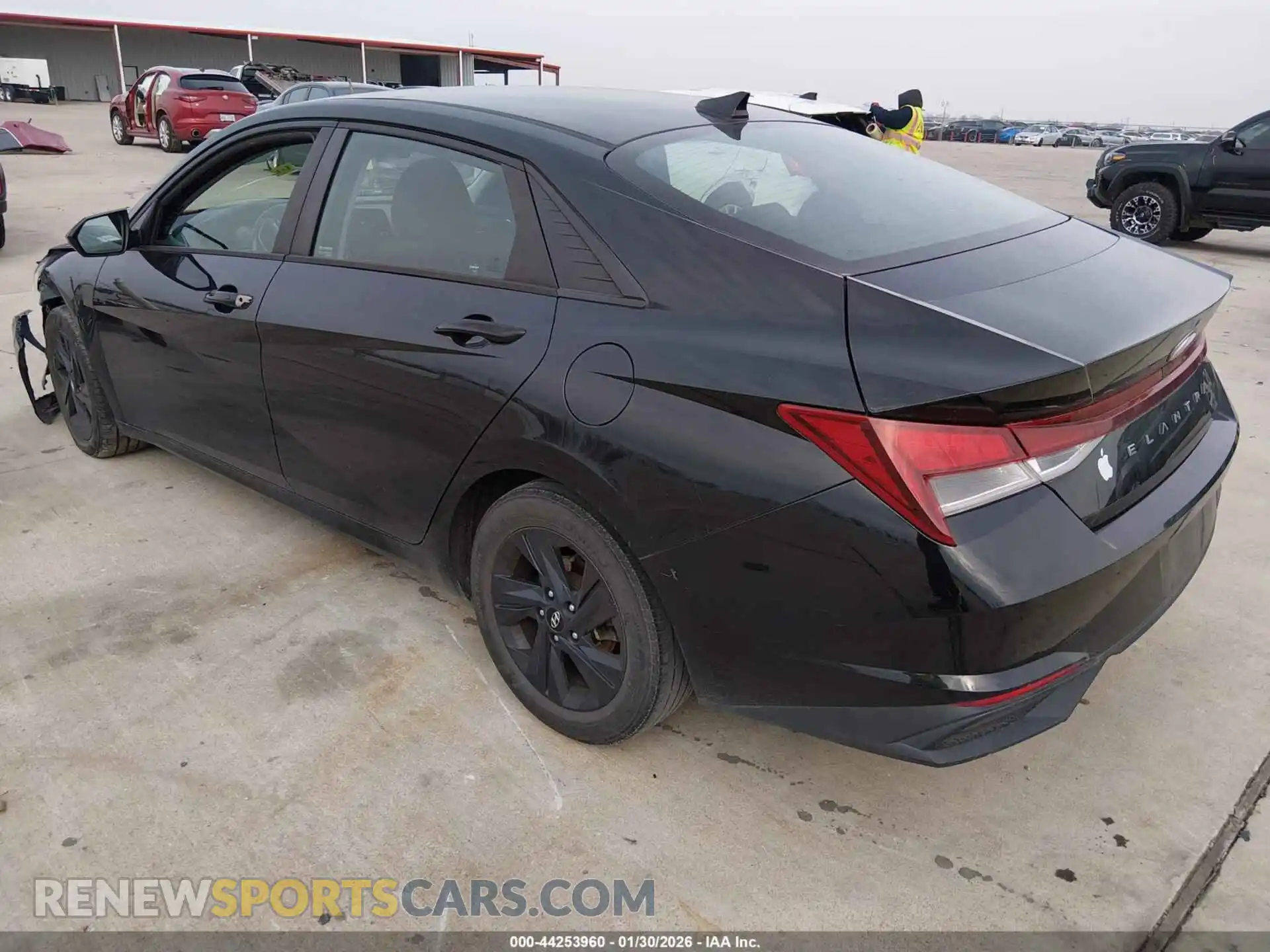 3 Photograph of a damaged car 5NPLS4AG7MH005683 HYUNDAI ELANTRA 2021