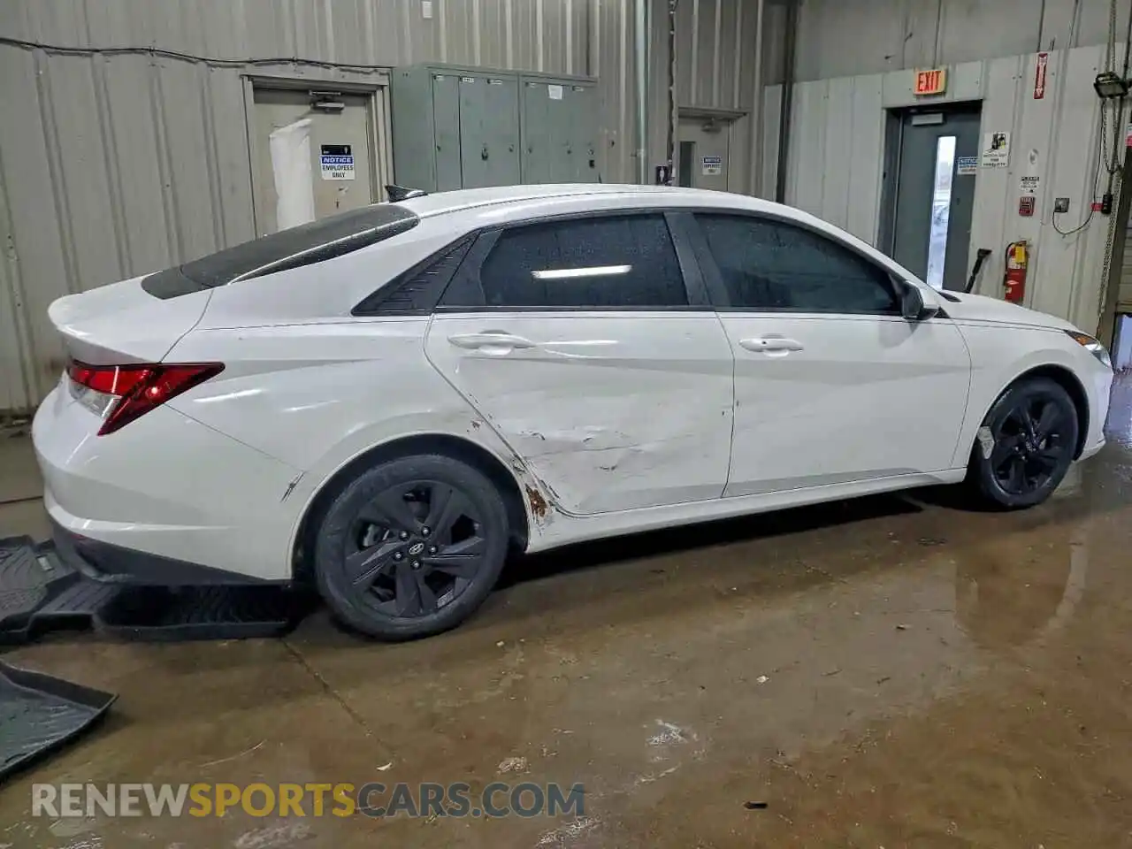 3 Photograph of a damaged car 5NPLS4AG7MH038828 HYUNDAI ELANTRA 2021