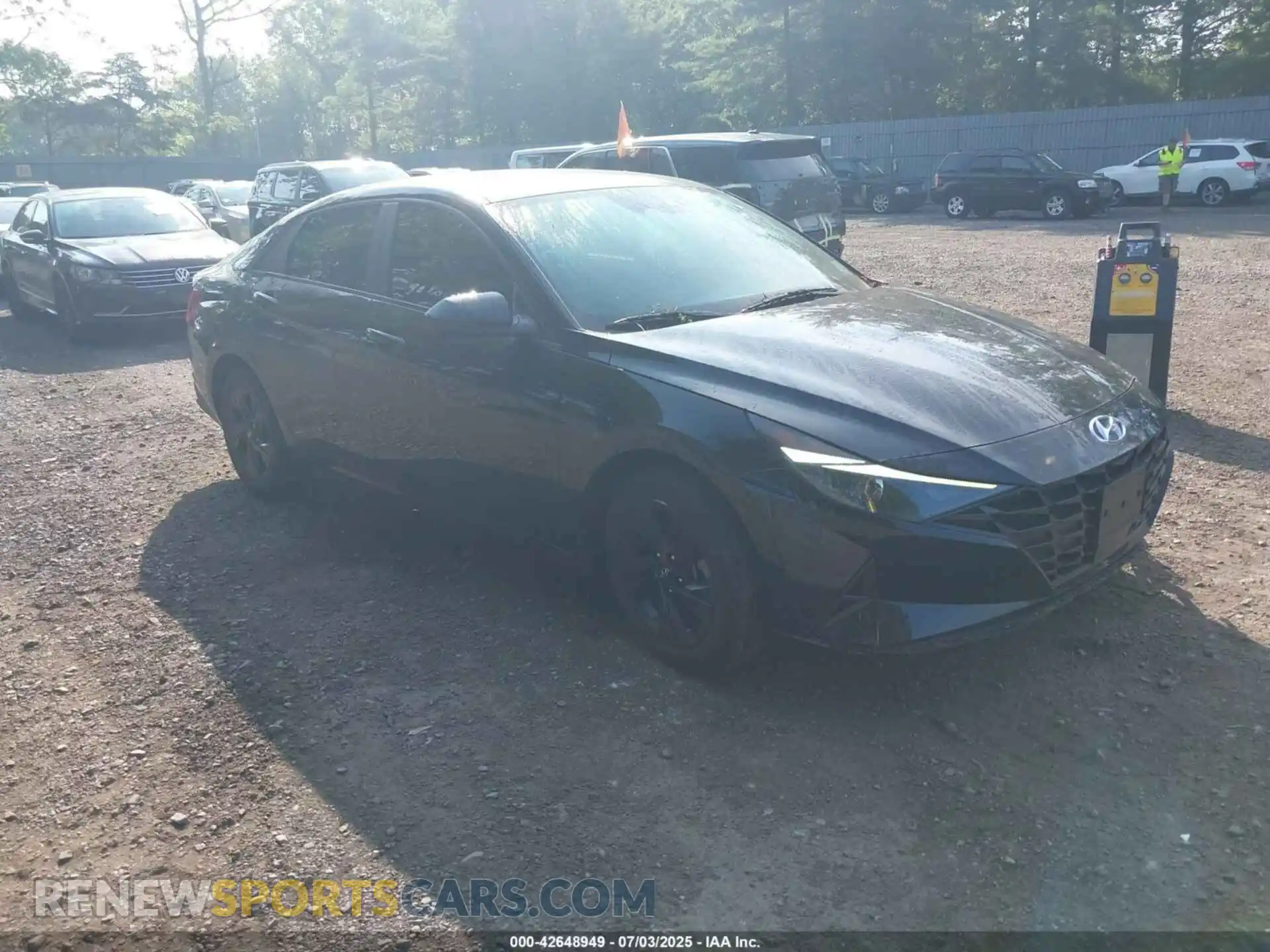 1 Photograph of a damaged car 5NPLS4AG9MH043979 HYUNDAI ELANTRA 2021