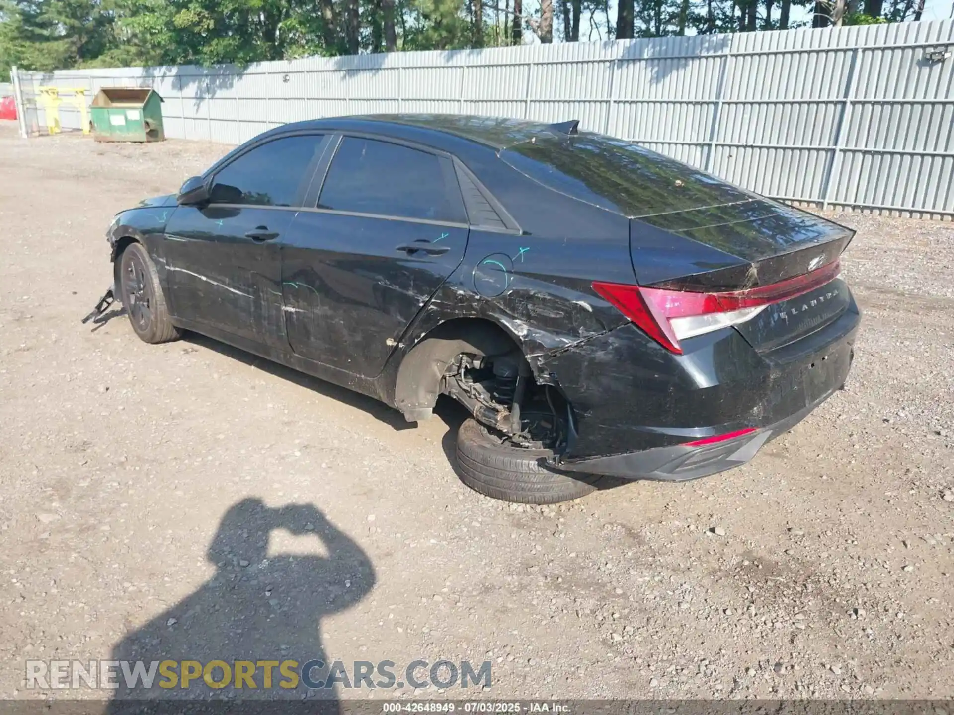 3 Photograph of a damaged car 5NPLS4AG9MH043979 HYUNDAI ELANTRA 2021