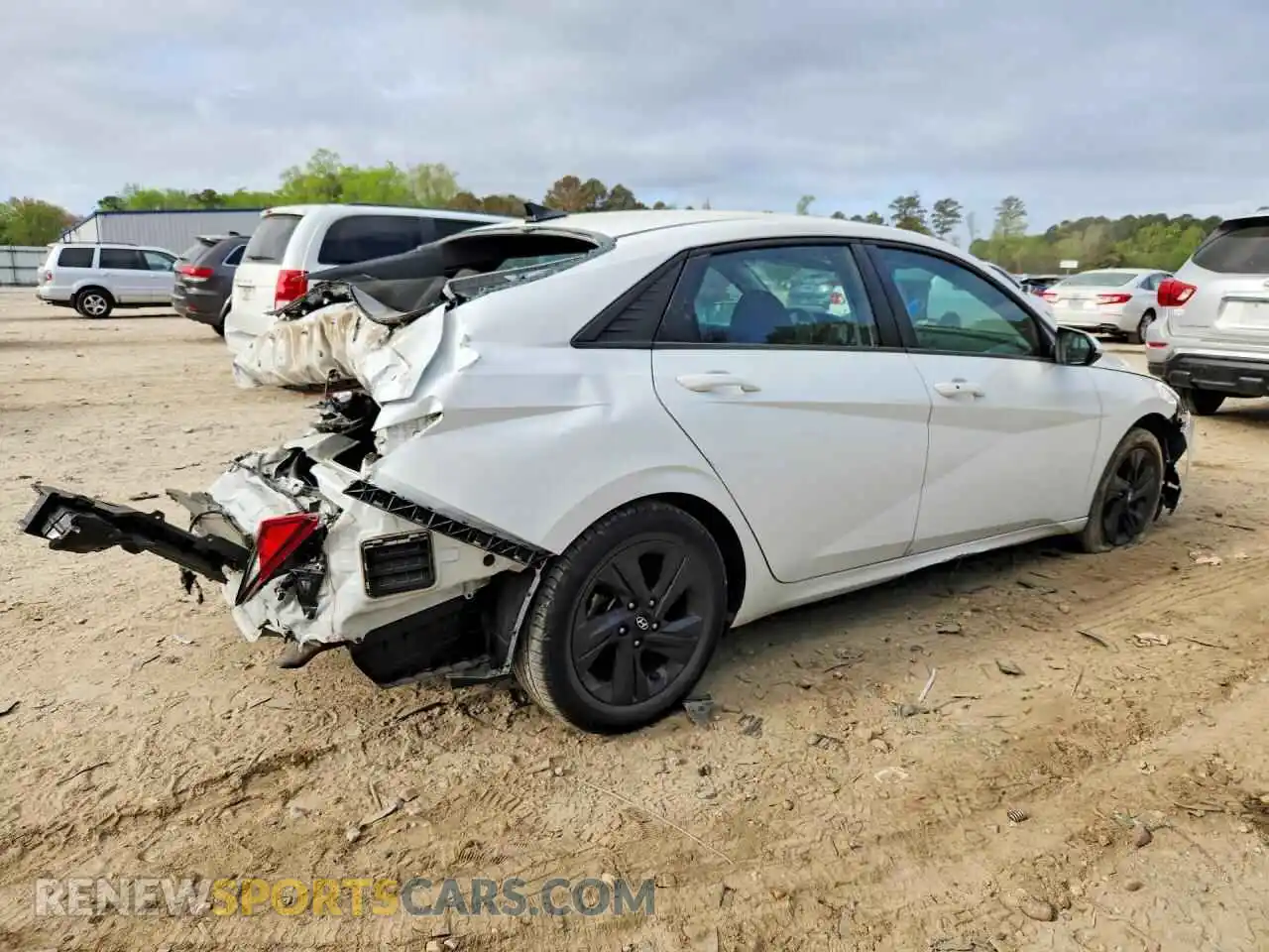 3 Photograph of a damaged car 5NPLS4AG9MH047918 HYUNDAI ELANTRA 2021