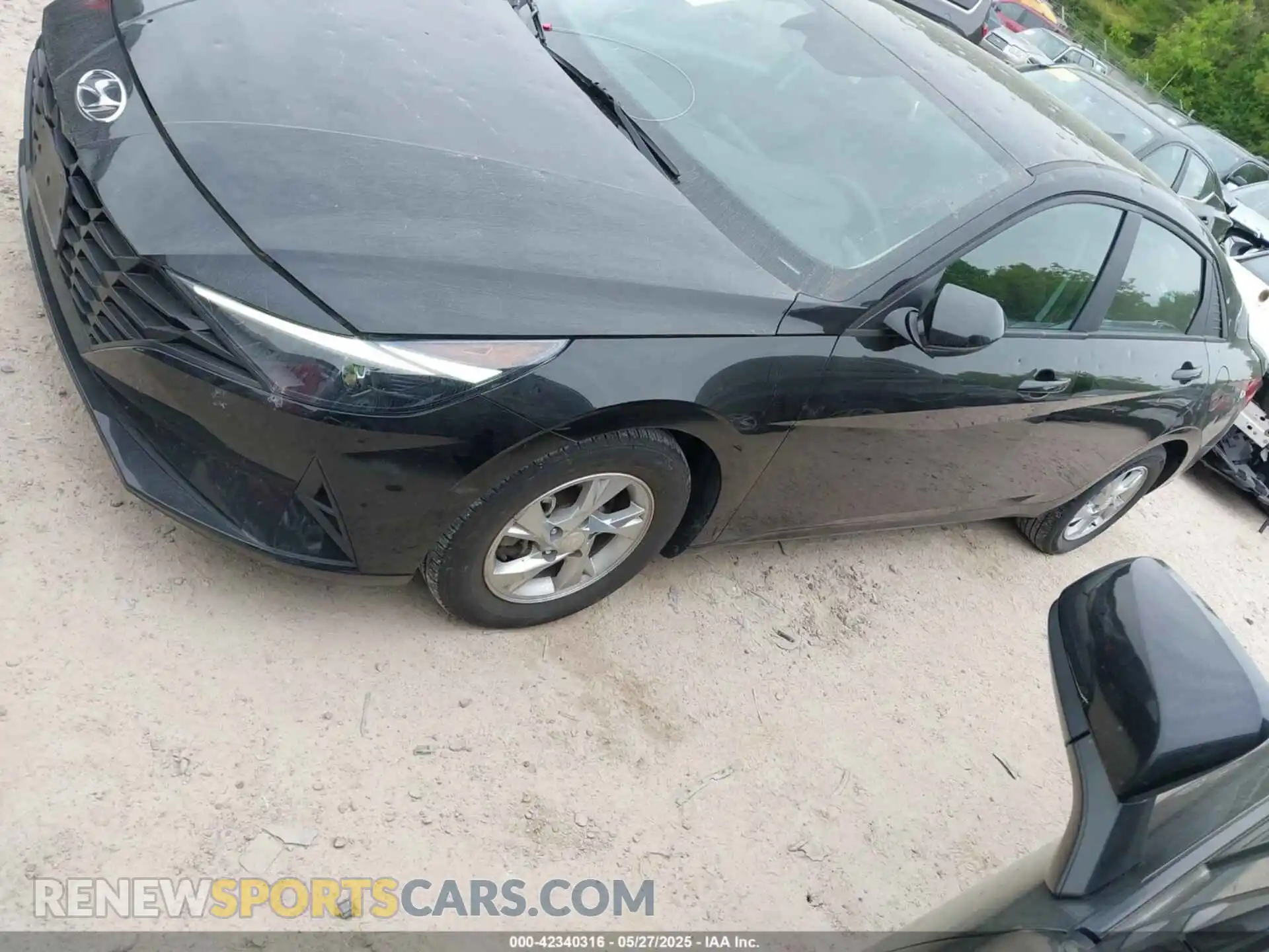 2 Photograph of a damaged car KMHLL4AG3MU213218 HYUNDAI ELANTRA 2021