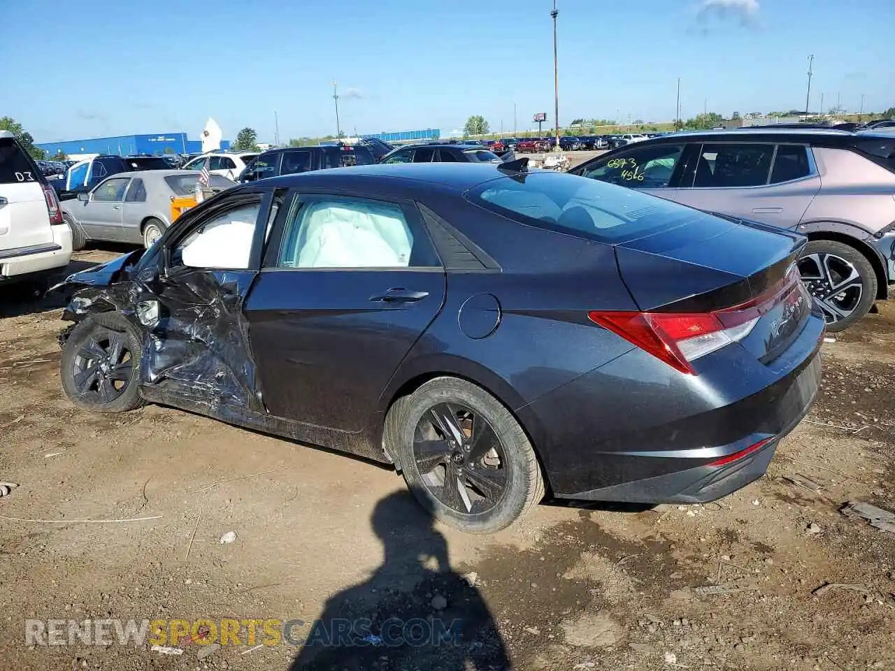 2 Photograph of a damaged car 5NPLM4AG3NH068324 HYUNDAI ELANTRA 2022