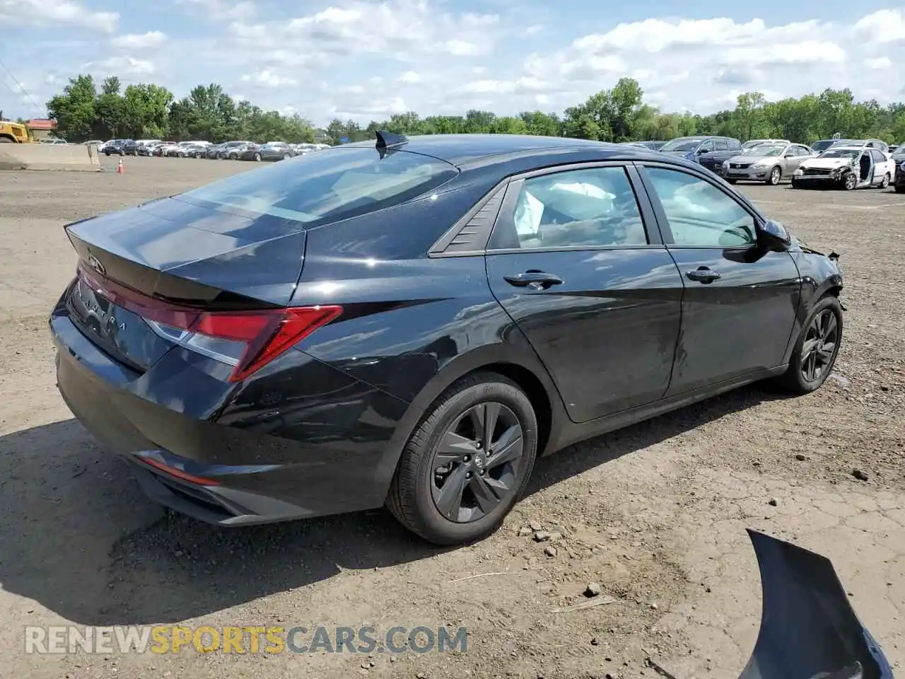 3 Photograph of a damaged car 5NPLM4AGXNH082138 HYUNDAI ELANTRA 2022