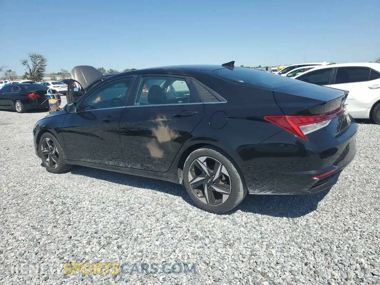 2 fotografías del automóvil dañado 5NPLN4AGXNH056572 HYUNDAI ELANTRA 2022