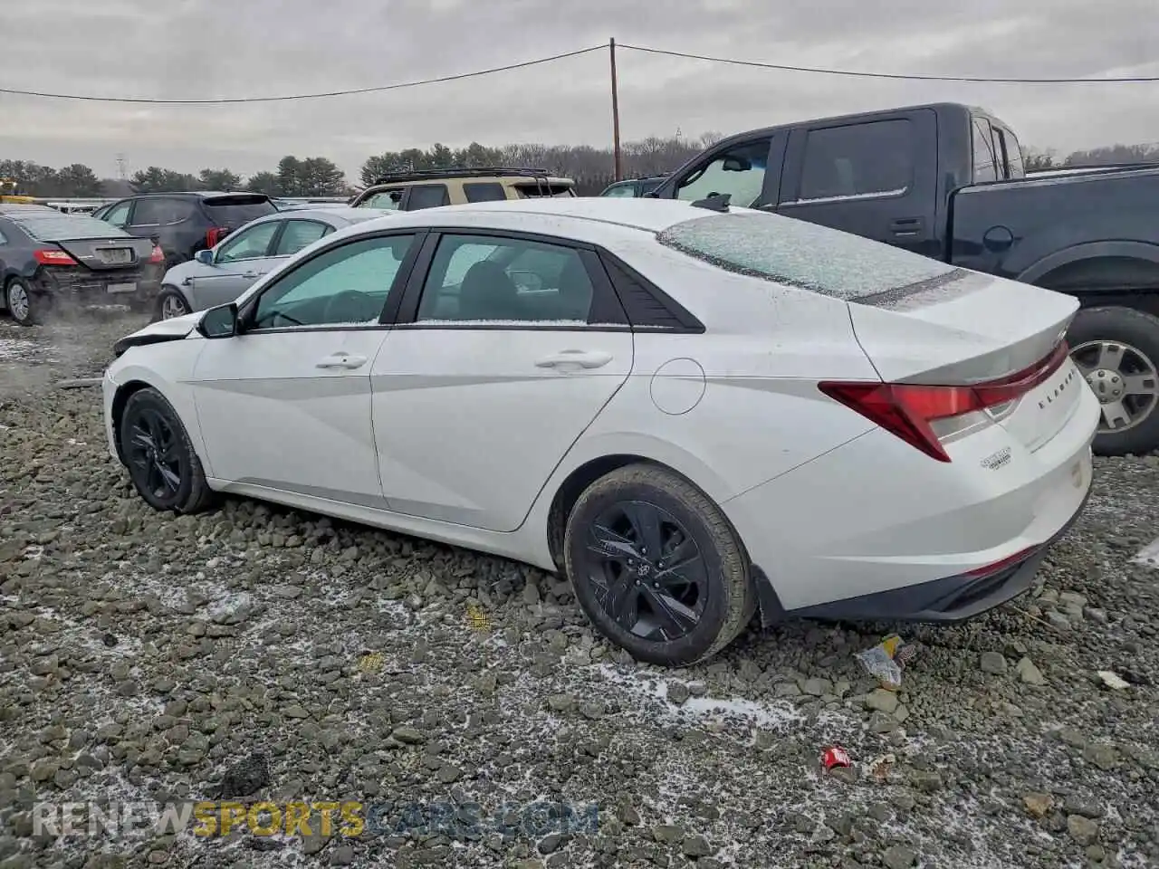 2 fotografías del automóvil dañado 5NPLM4AG8PH094453 HYUNDAI ELANTRA 2023