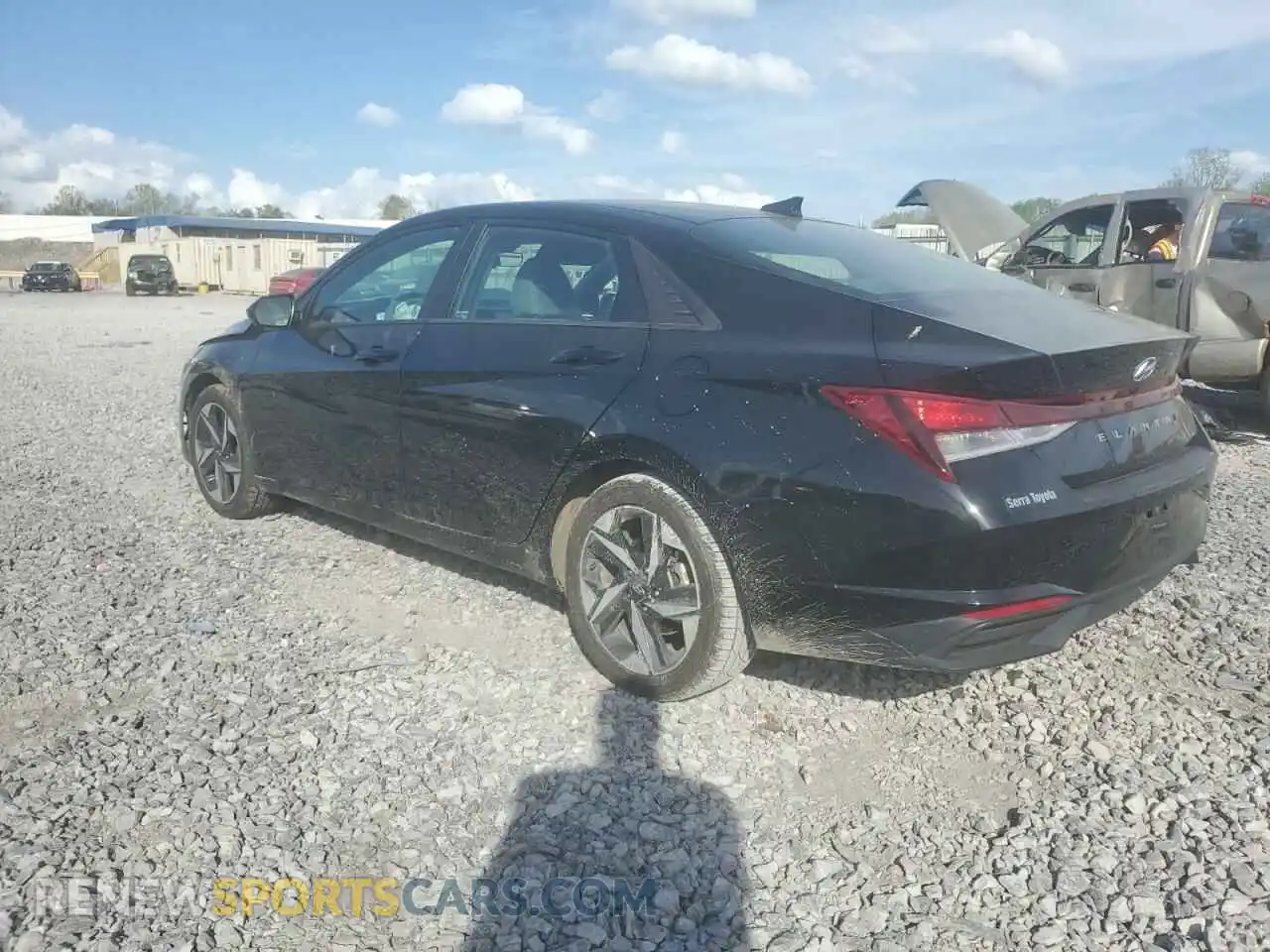 2 fotografías del automóvil dañado 5NPLS4AGXPH096453 HYUNDAI ELANTRA 2023