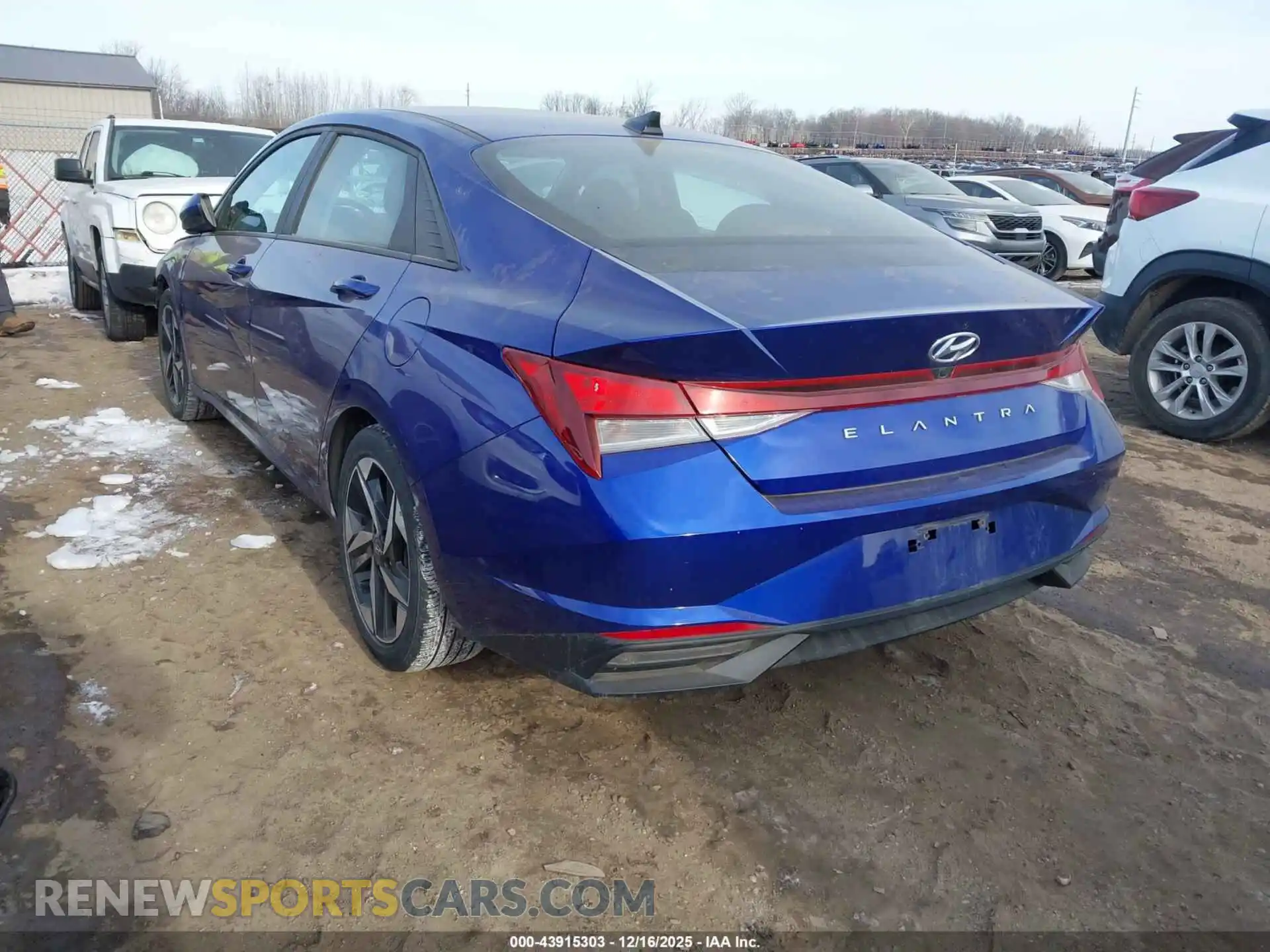 3 Photograph of a damaged car KMHLS4AG8PU587962 HYUNDAI ELANTRA 2023