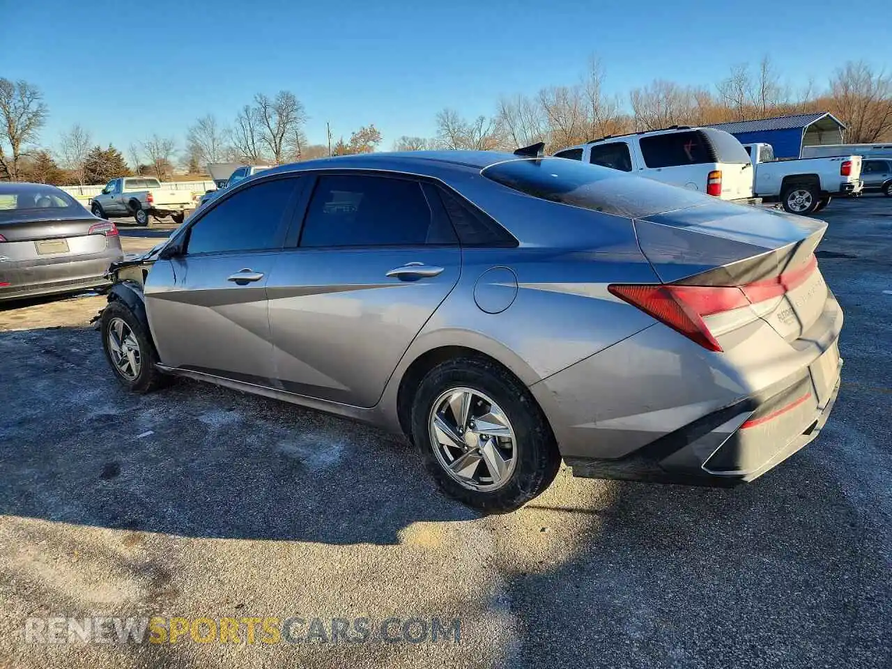 2 fotografías del automóvil dañado KMHLL4DG2RU746440 HYUNDAI ELANTRA 2024