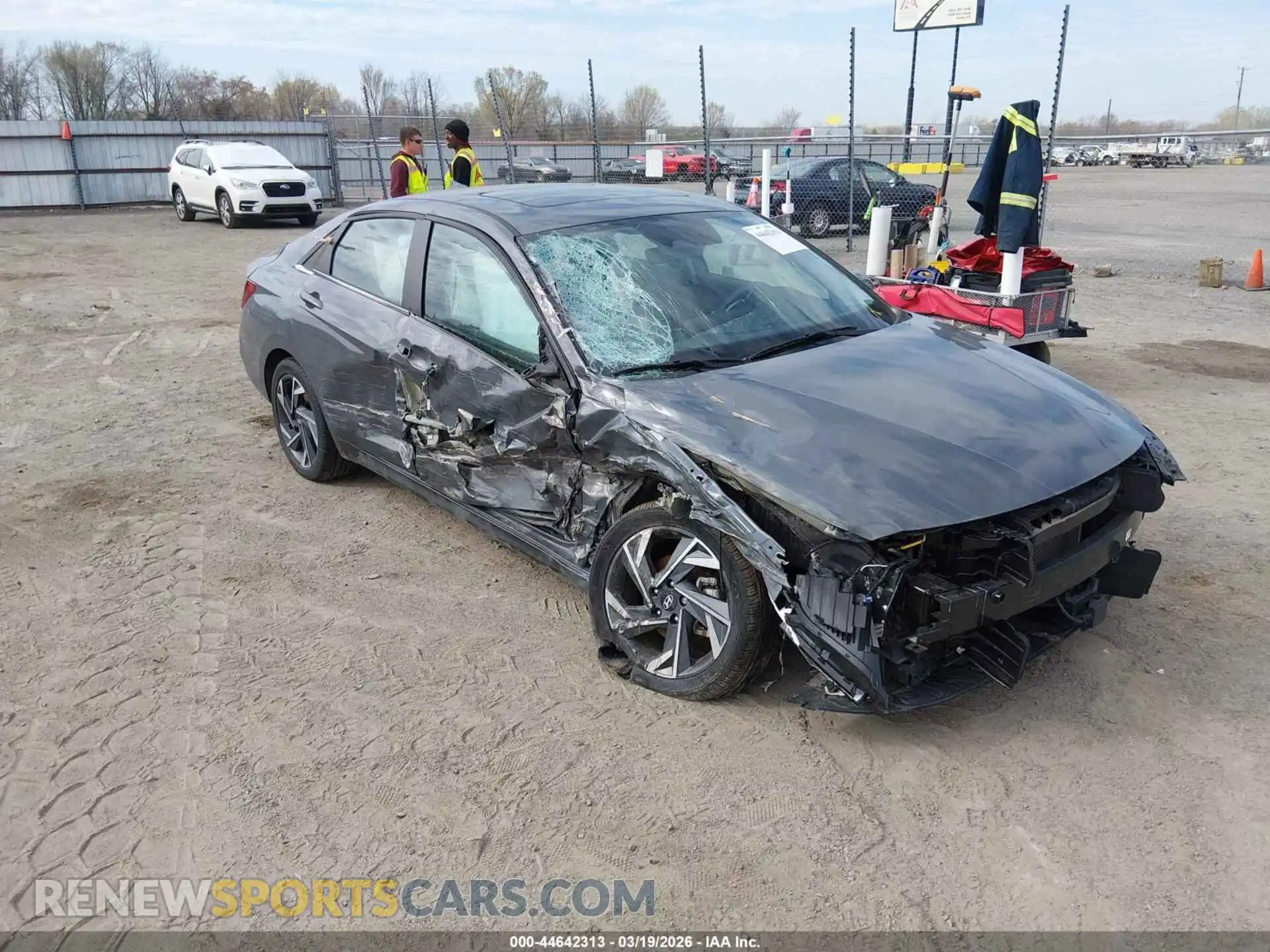 1 Фотография поврежденного автомобиля KMHLS4DG5RU824776 HYUNDAI ELANTRA 2024