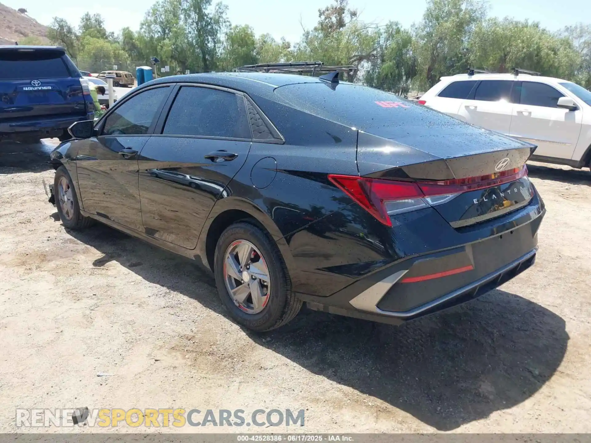 3 Photograph of a damaged car KMHLL4DG7SU913784 HYUNDAI ELANTRA 2025