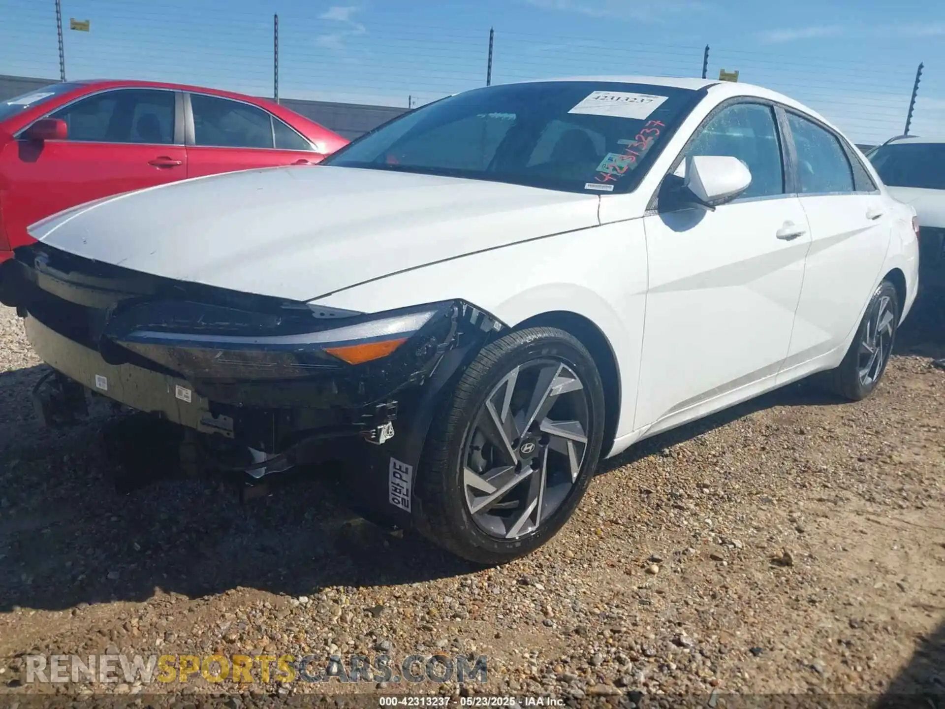 2 fotografías del automóvil dañado KMHLP4DGXSU959372 HYUNDAI ELANTRA 2025