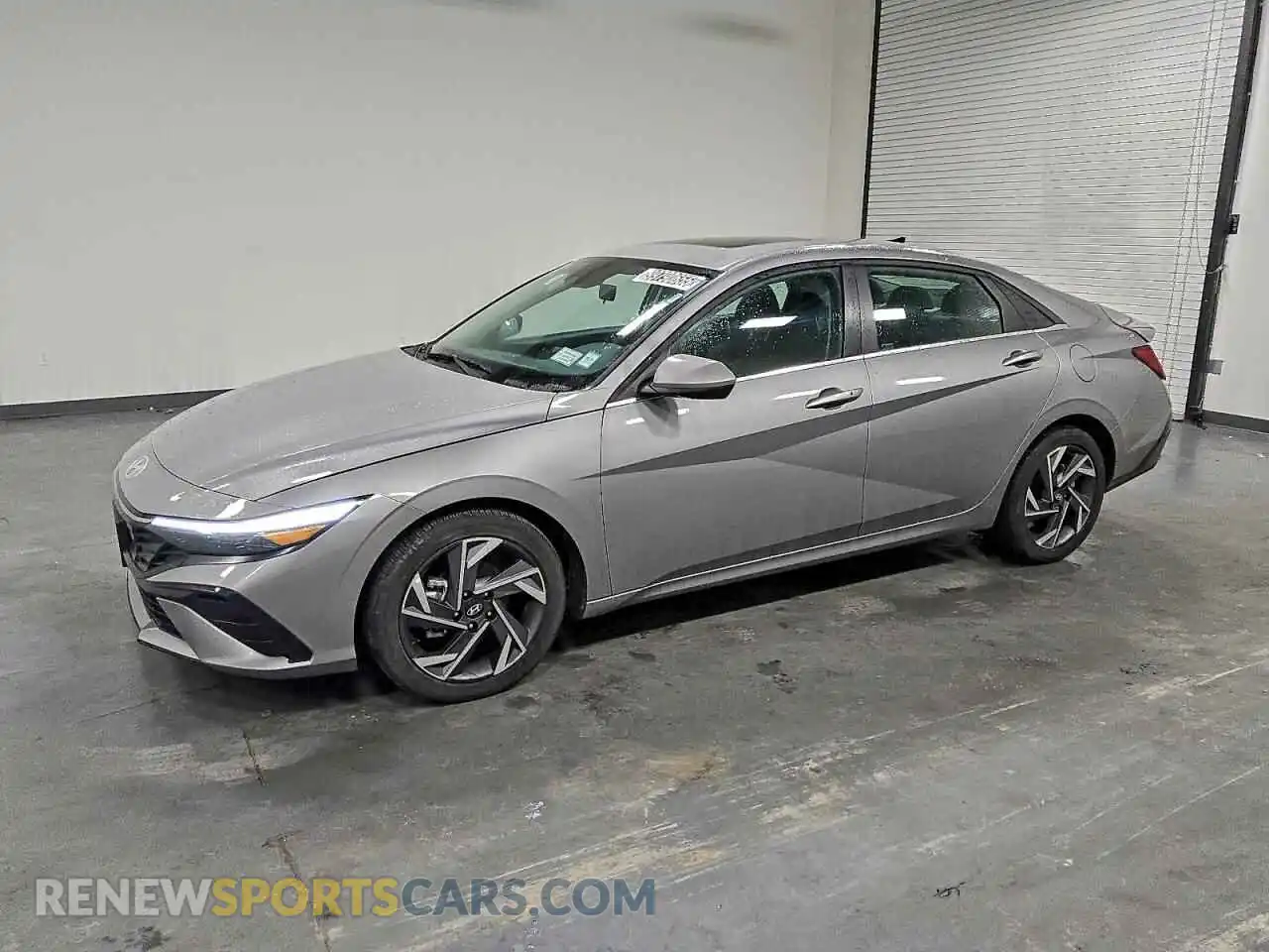 1 Photograph of a damaged car KMHLS4DG0SU981718 HYUNDAI ELANTRA 2025