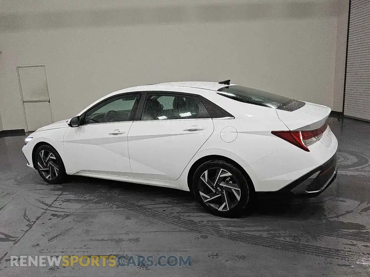 2 Photograph of a damaged car KMHLS4DG6SU024199 HYUNDAI ELANTRA 2025