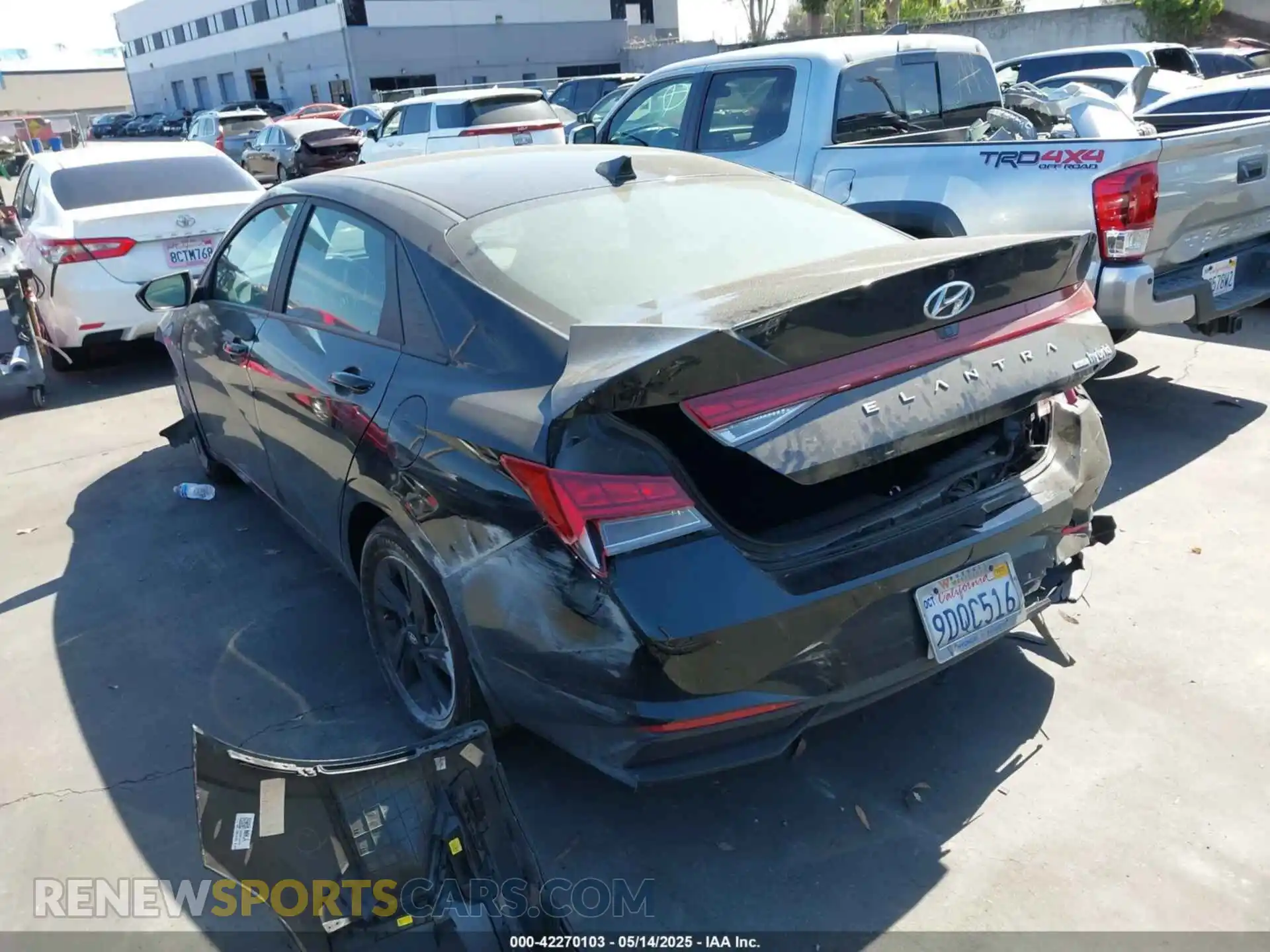 3 Фотография поврежденного автомобиля KMHLM4AJ2PU044547 HYUNDAI ELANTRA HYBRID 2023