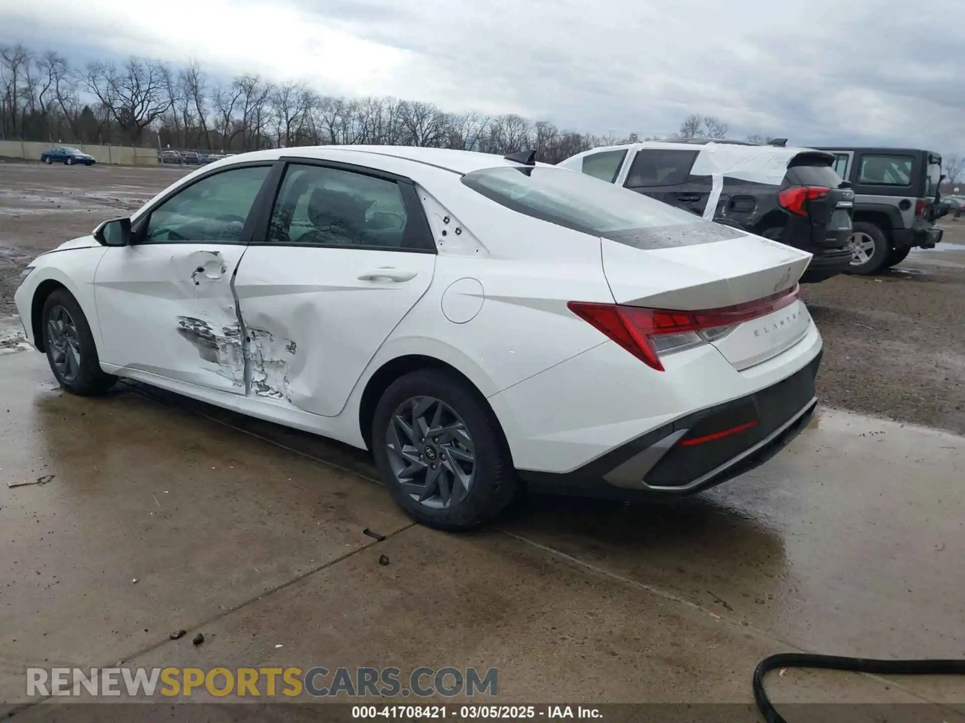 3 Photograph of a damaged car KMHLM4DJ0RU103318 HYUNDAI ELANTRA HYBRID 2024