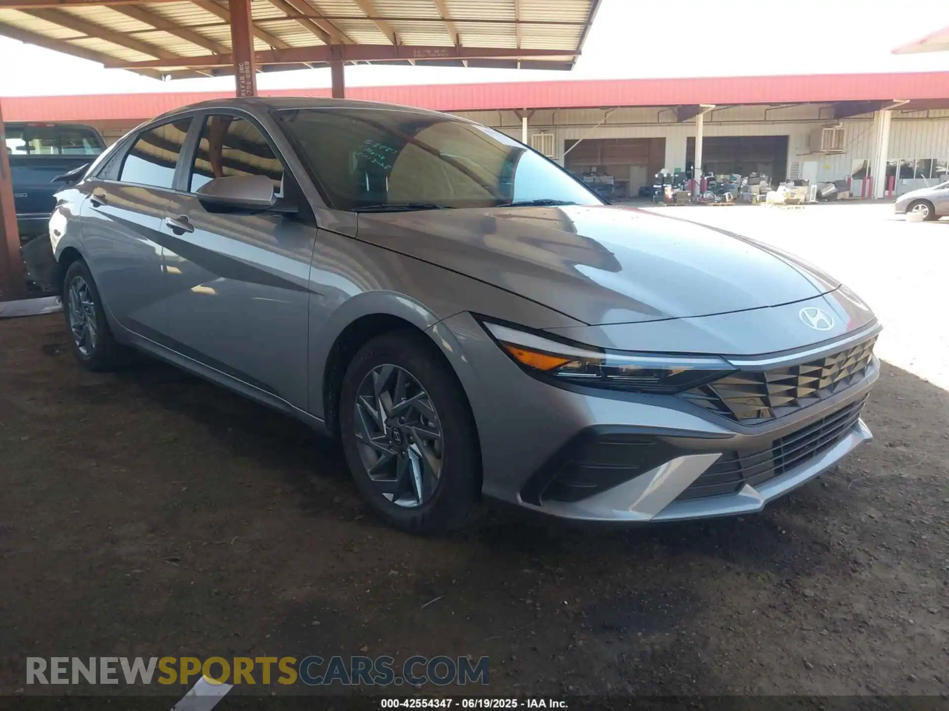 1 Photograph of a damaged car KMHLM4DJ9RU119615 HYUNDAI ELANTRA HYBRID 2024