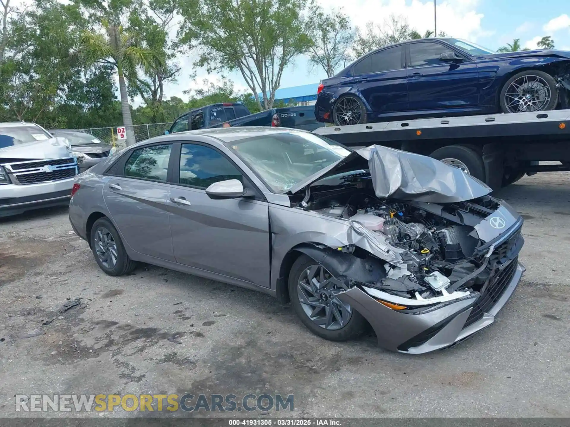 1 Photograph of a damaged car KMHLM4DJ0SU131058 HYUNDAI ELANTRA HYBRID 2025