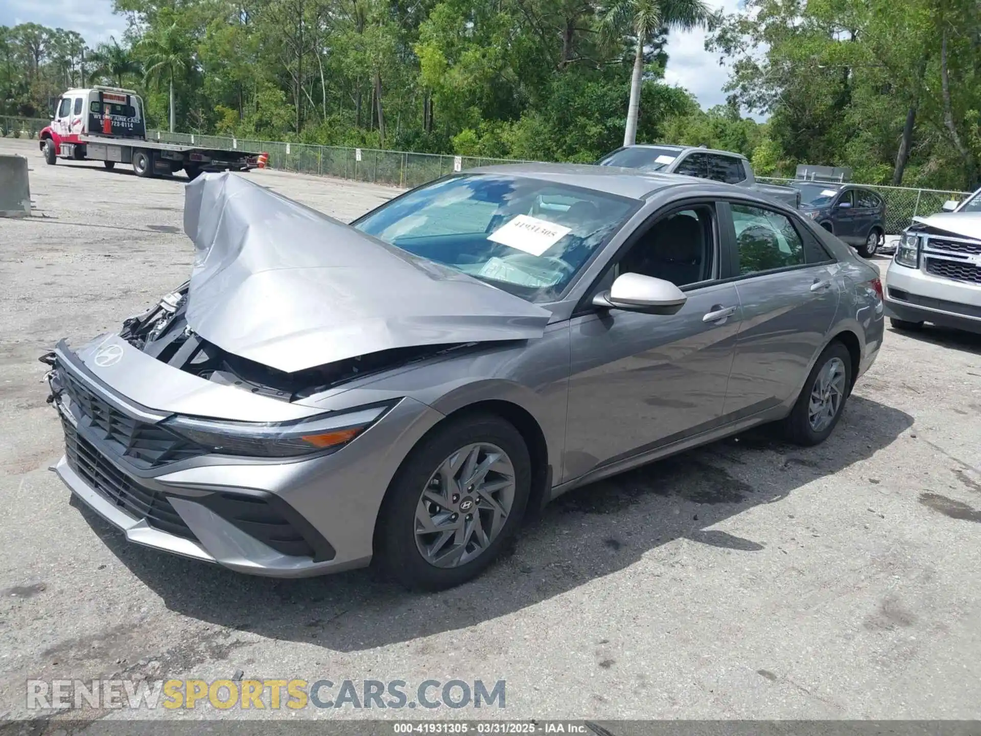 2 Photograph of a damaged car KMHLM4DJ0SU131058 HYUNDAI ELANTRA HYBRID 2025