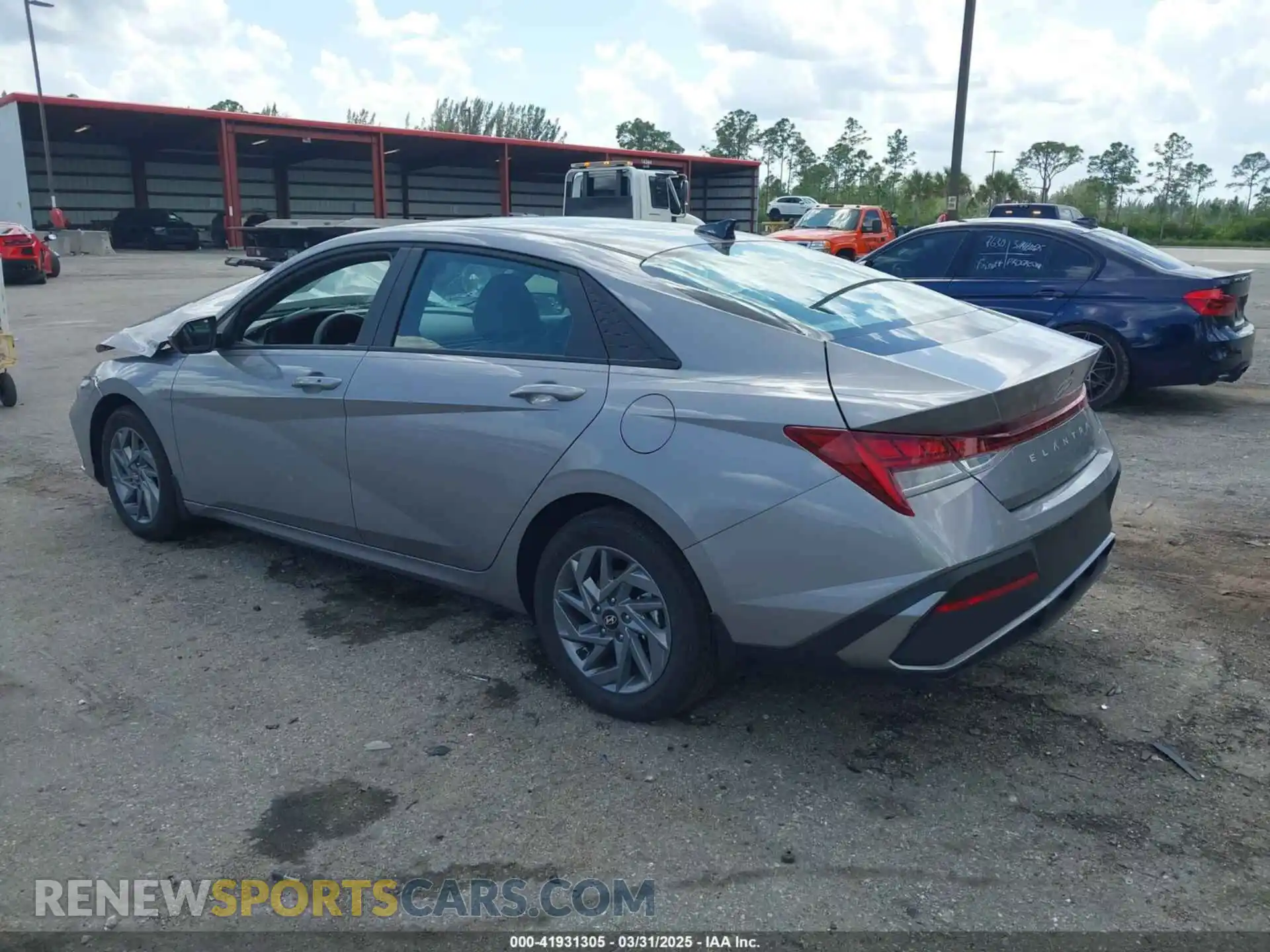3 Photograph of a damaged car KMHLM4DJ0SU131058 HYUNDAI ELANTRA HYBRID 2025