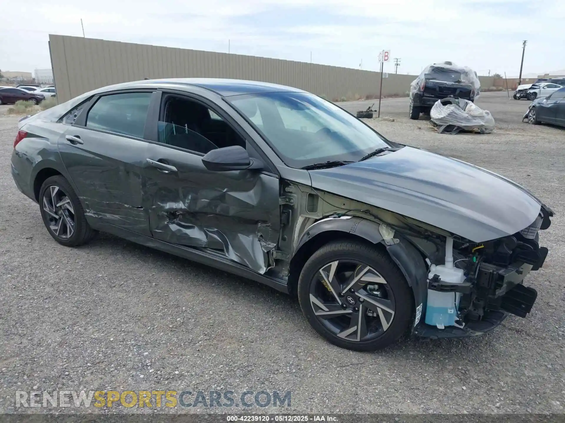 1 Photograph of a damaged car KMHLM4DJ5SU126356 HYUNDAI ELANTRA HYBRID 2025