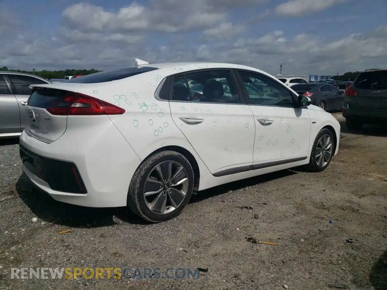 3 Photograph of a damaged car KMHC05LC7KU144216 HYUNDAI IONIQ 2019