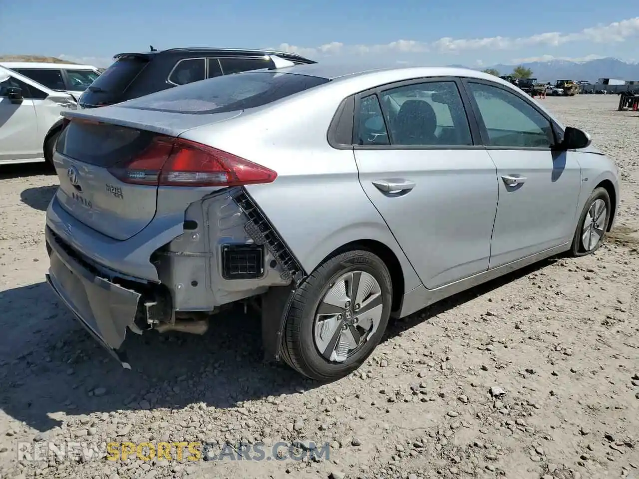 3 Photograph of a damaged car KMHC65LC3LU186284 HYUNDAI IONIQ 2020
