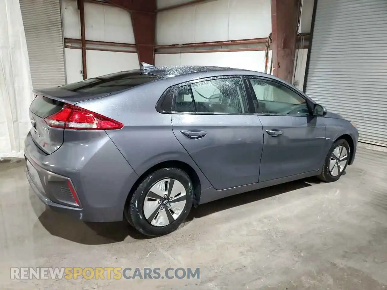 3 Photograph of a damaged car KMHC65LC8LU186345 HYUNDAI IONIQ 2020