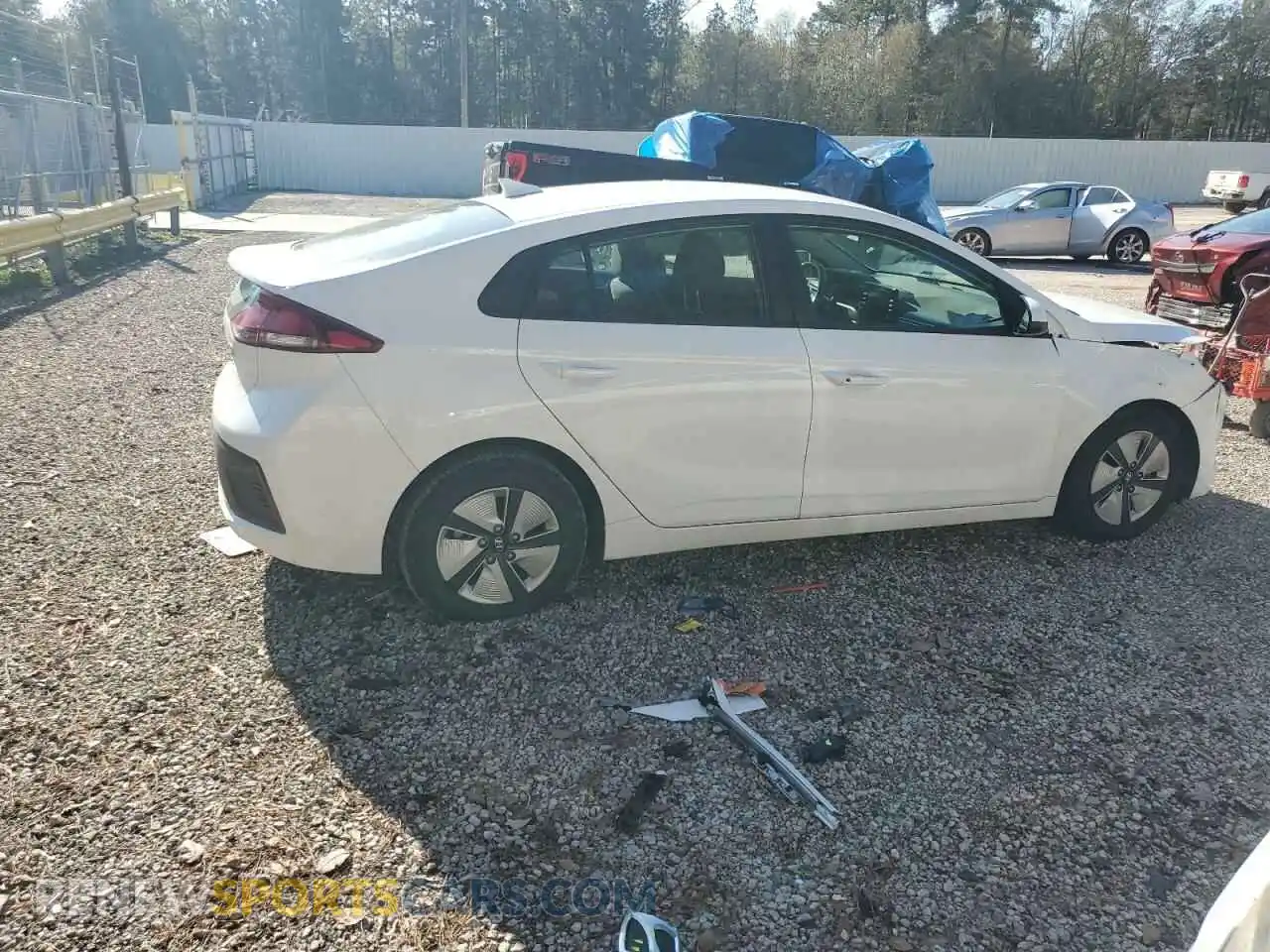 3 Photograph of a damaged car KMHC65LC0MU246376 HYUNDAI IONIQ 2021