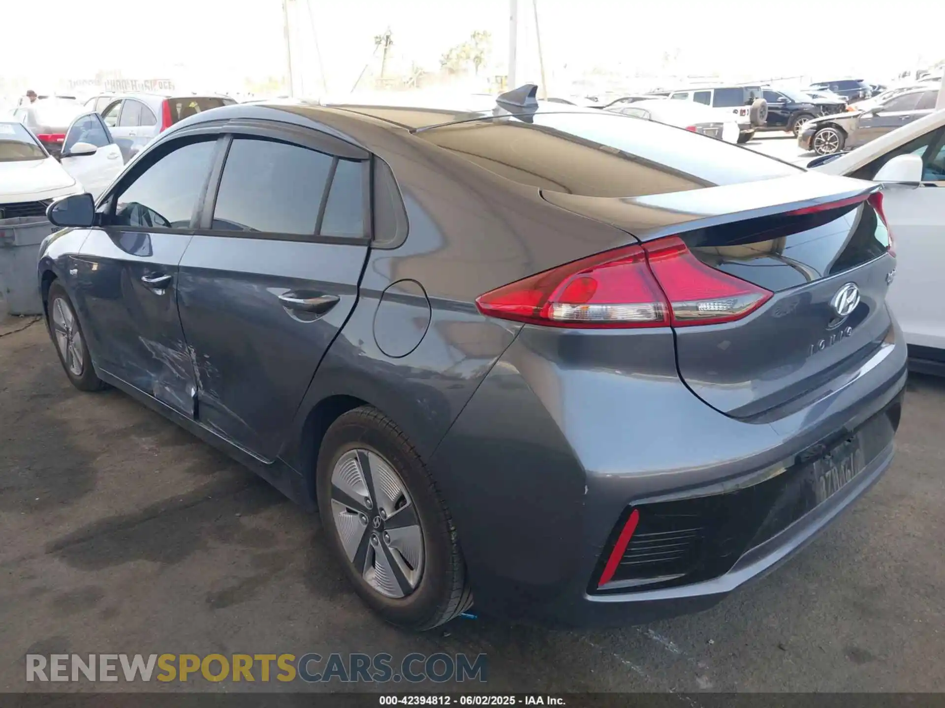 3 Photograph of a damaged car KMHC65LC0KU136702 HYUNDAI IONIQ HYBRID 2019