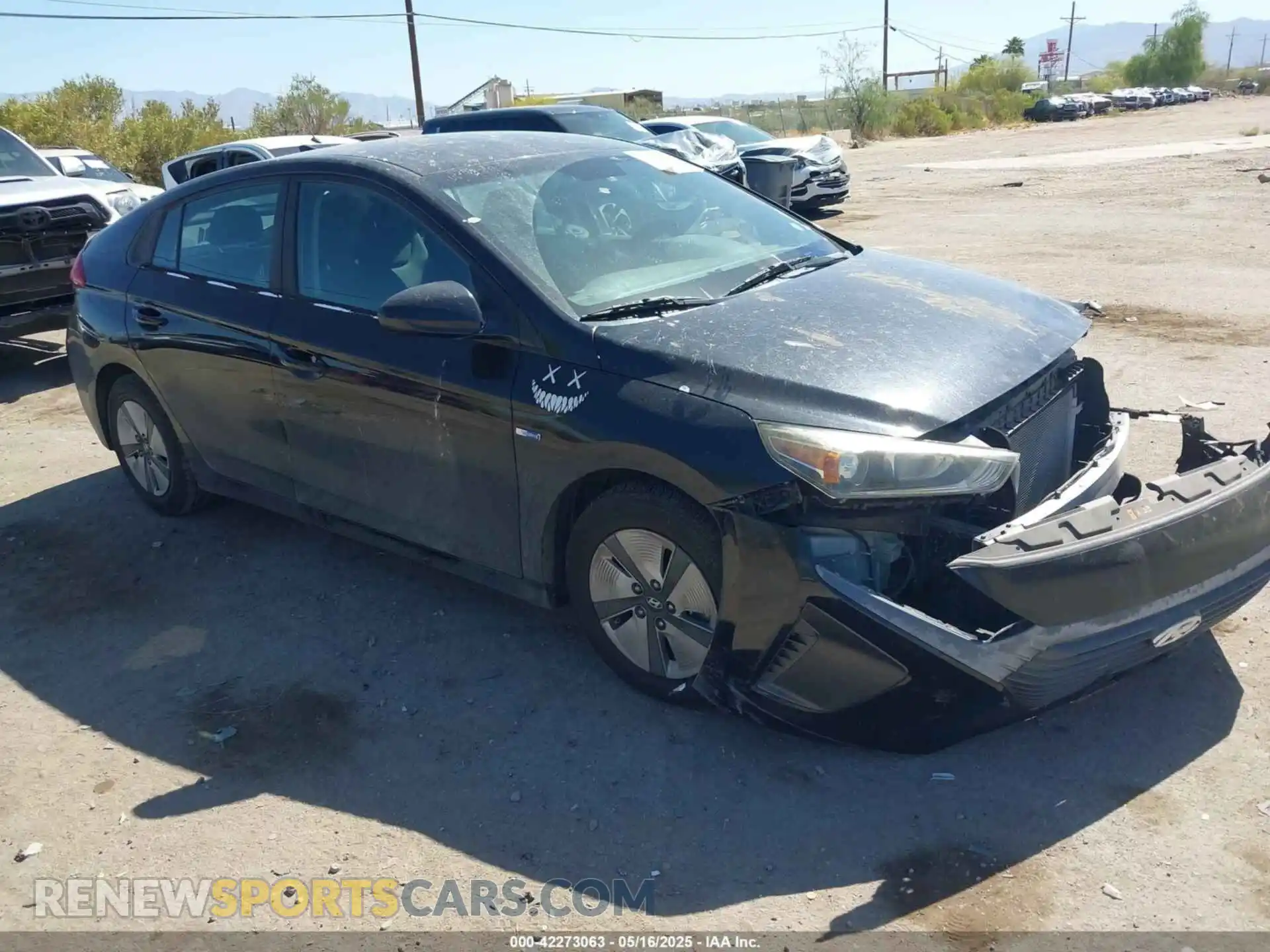 1 Photograph of a damaged car KMHC65LC0KU175841 HYUNDAI IONIQ HYBRID 2019